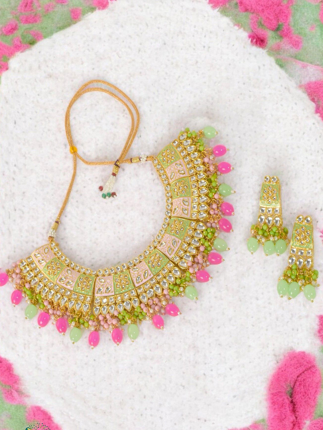 TISHUL JEWELS Gold Plated Stone Studded & Beaded Jewellery Set