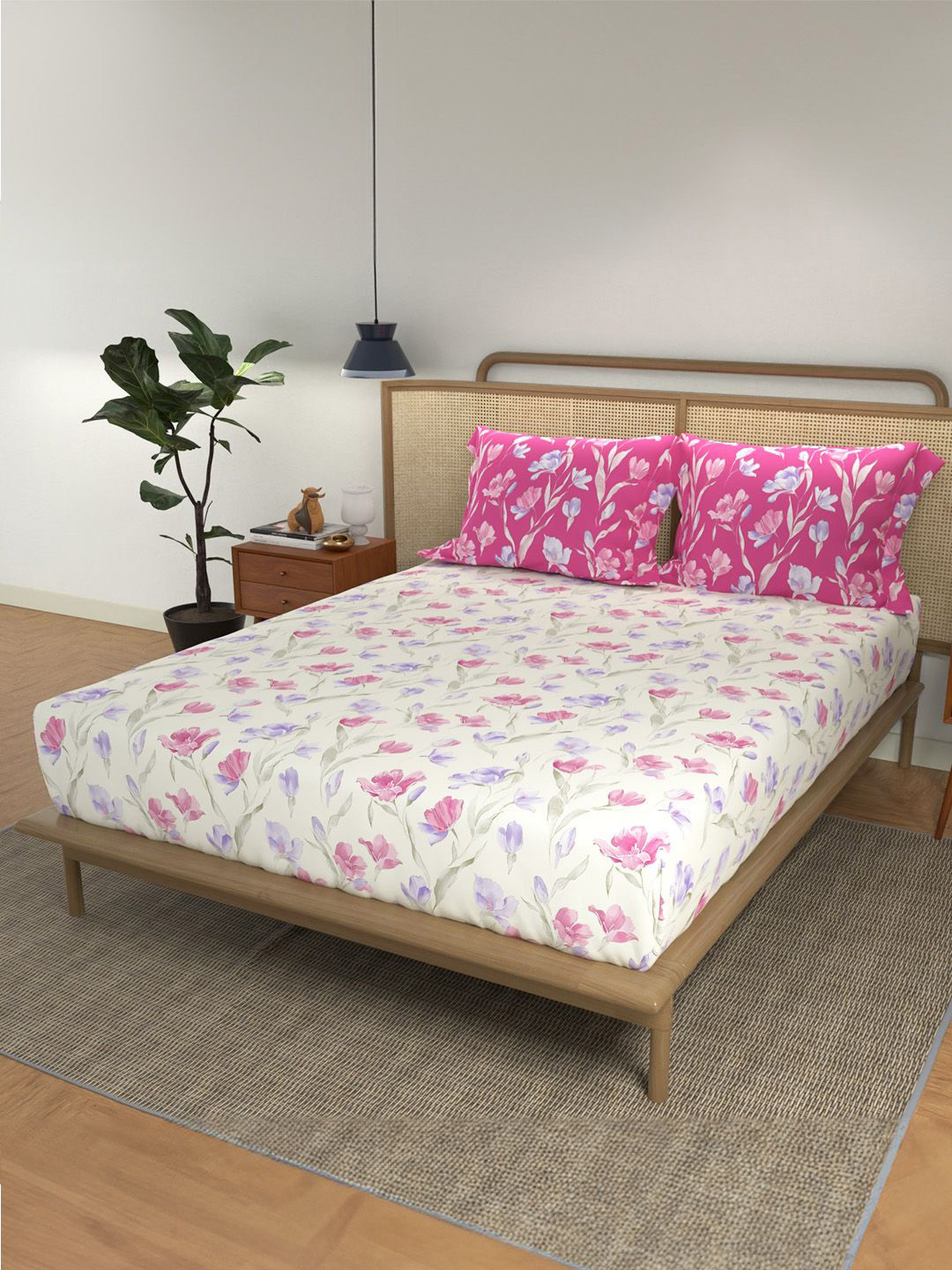 URBAN SPACE Autumn Pink Floral Cotton 144 TC Queen Bedsheet with 2 Pillow Covers-88 x 100 inches