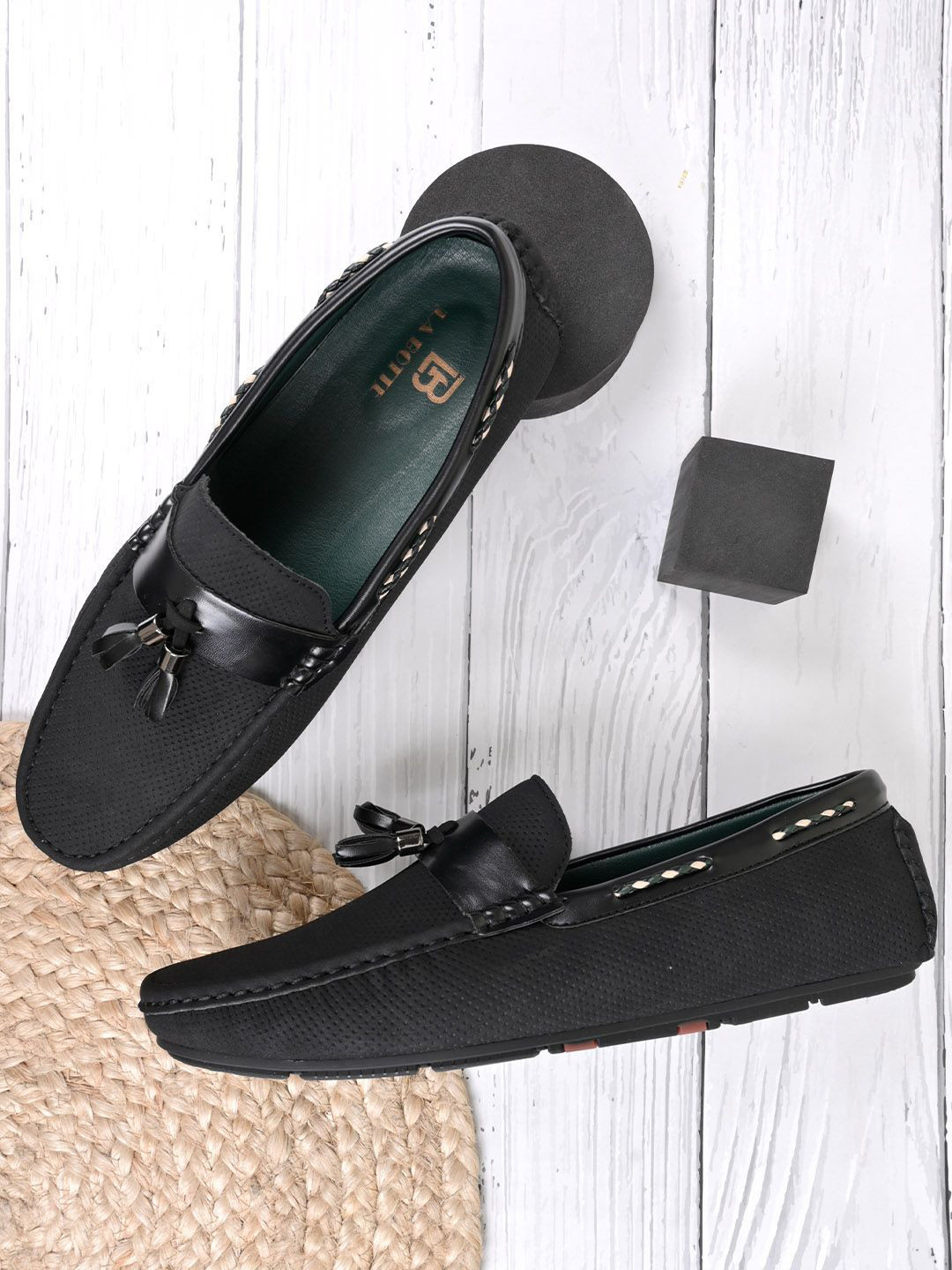 LA BOTTE Men Perforations Loafers