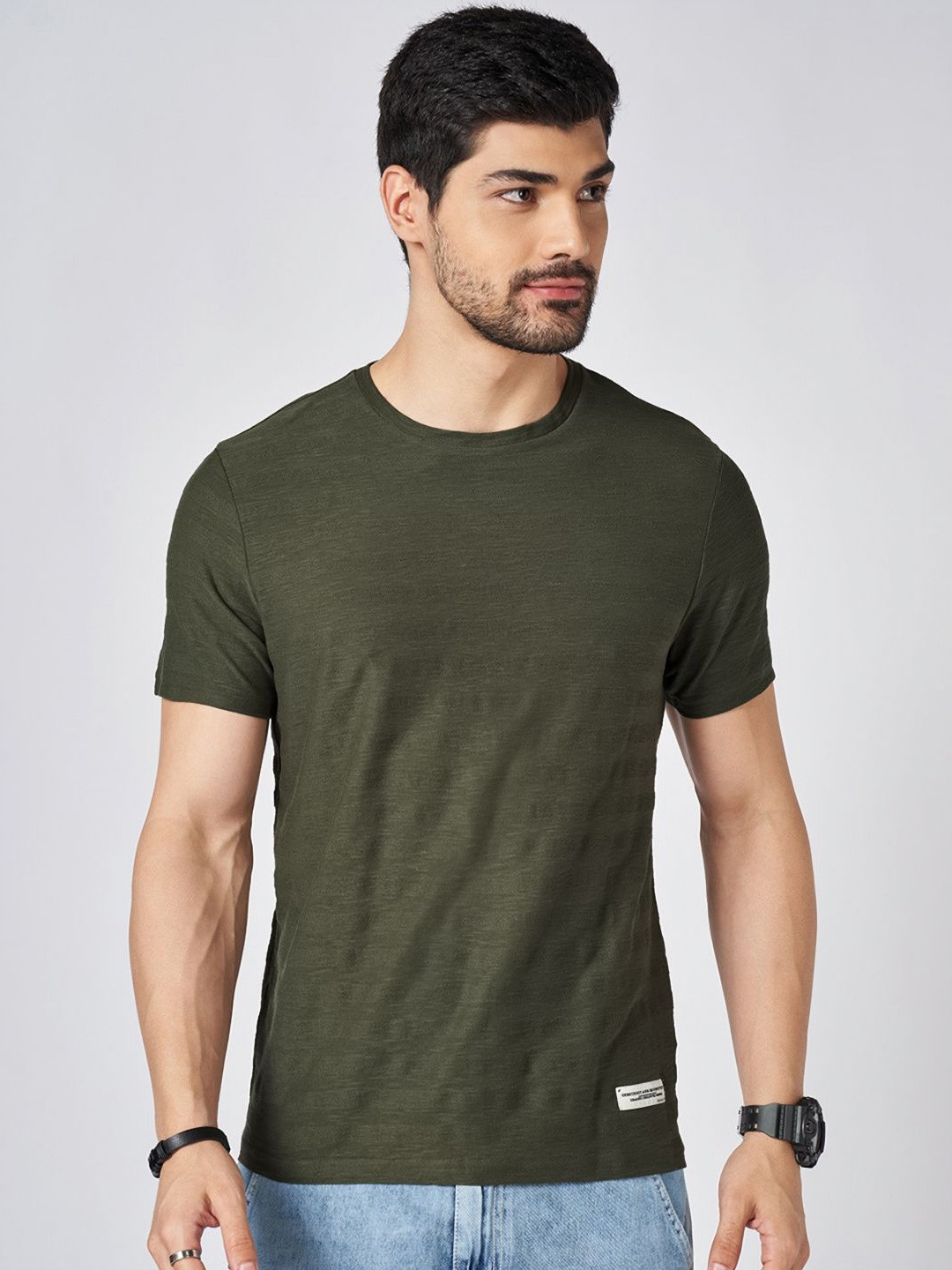 People Men Solid Round Neck Cotton Slim Fit T-shirt