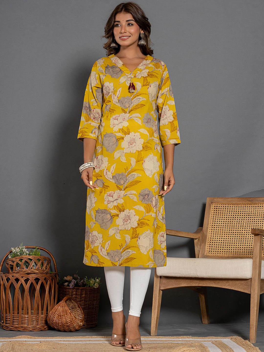 Benaaz Floral Printed V-Neck Thread Work Cotton Straight Kurta