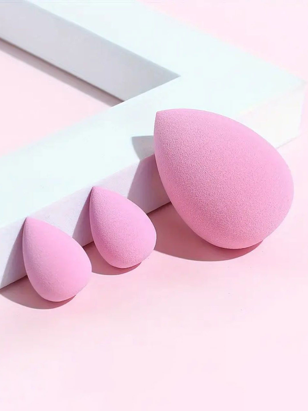 Facejewel 4 Large Eggs Puff 2-Fan Puffs- 3 Mini Eggs Puff & 4 Thumb Puffs