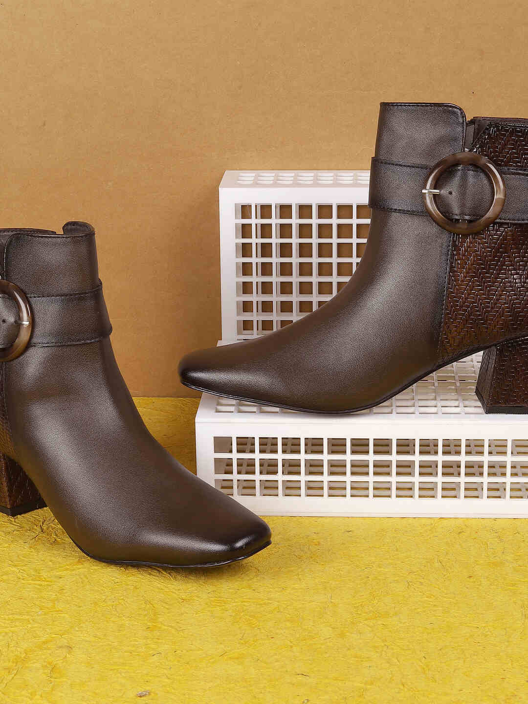 Metro Women Textured Block-Heeled Ankle Length Boots