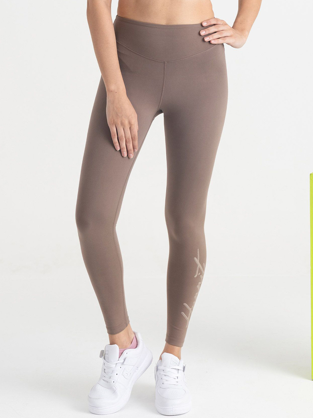 Hunnit Women Zen Seamless High Rise Squat Proof Active Wear Gym Leggings