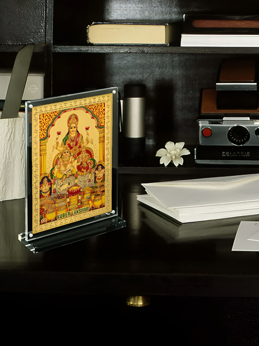 Hawai Gold-Toned & Red Acrylic Kuber Laxmi Photo Frames