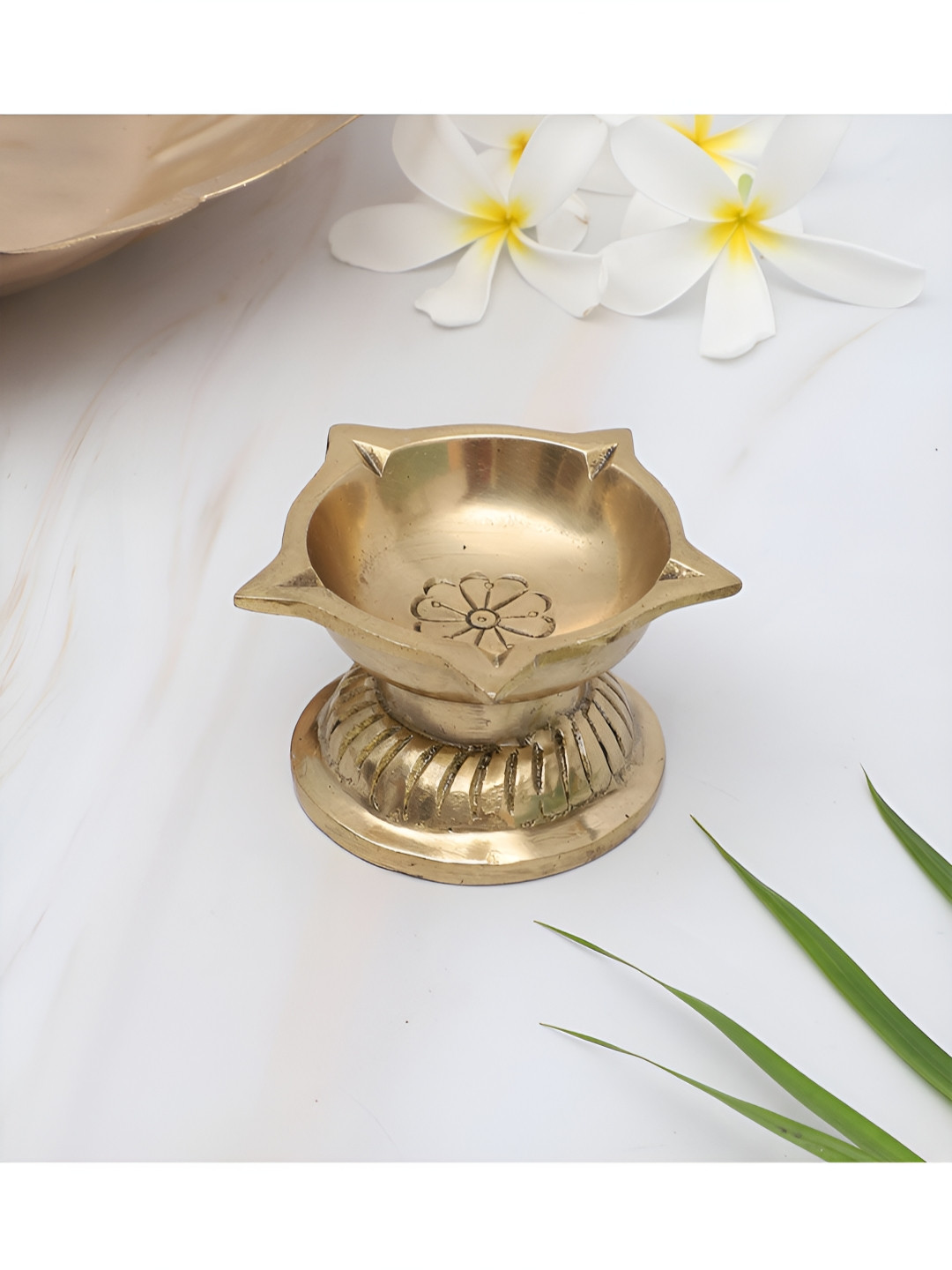 Two Moustaches Ethnic Flower Carved 5 Oil Wicks Brass Diya