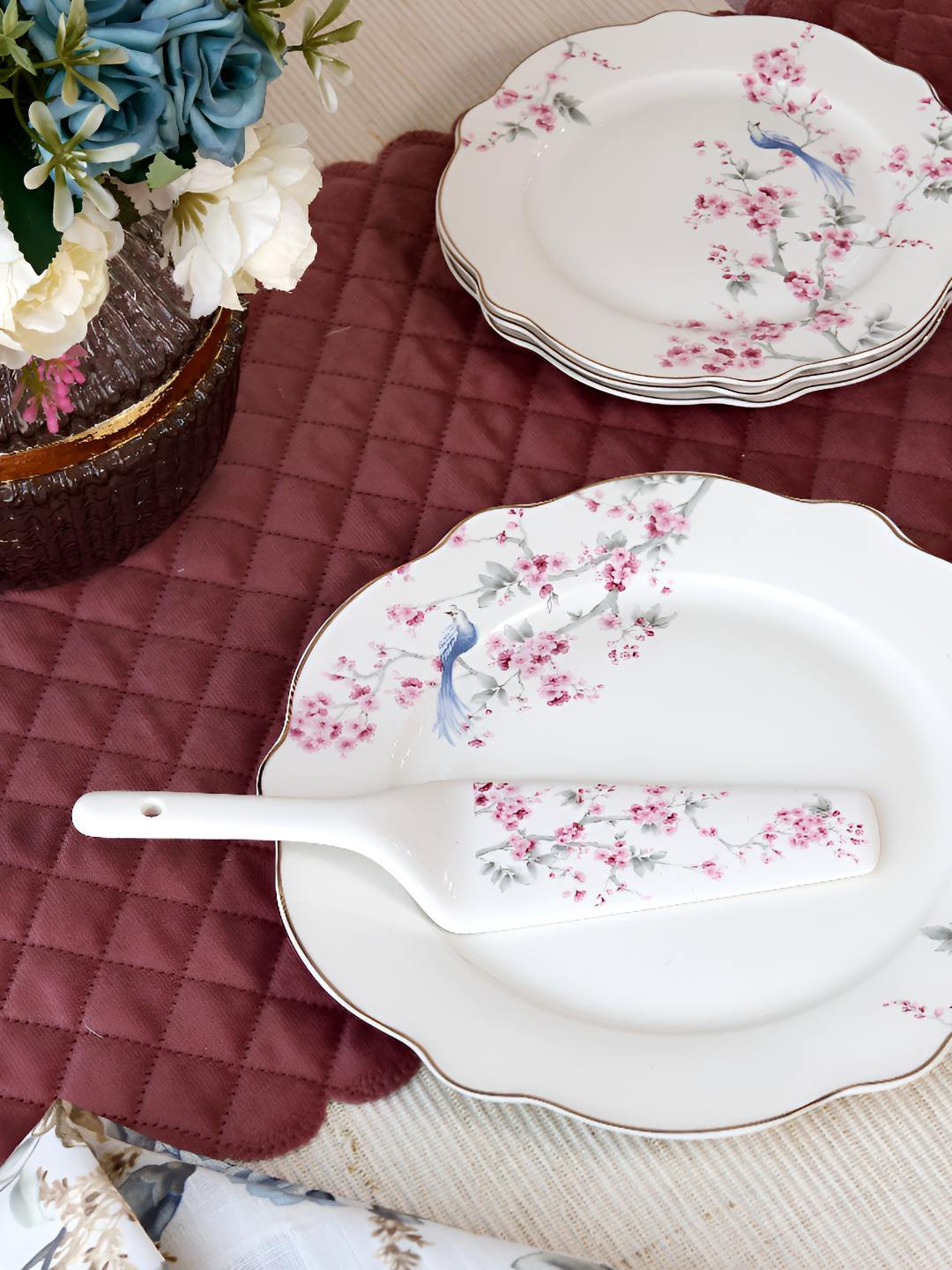 vigneto Orchid Bliss 8 Pcs Snack Set with 1 Serving Plate, 6 Quarter Plates, 1 Server