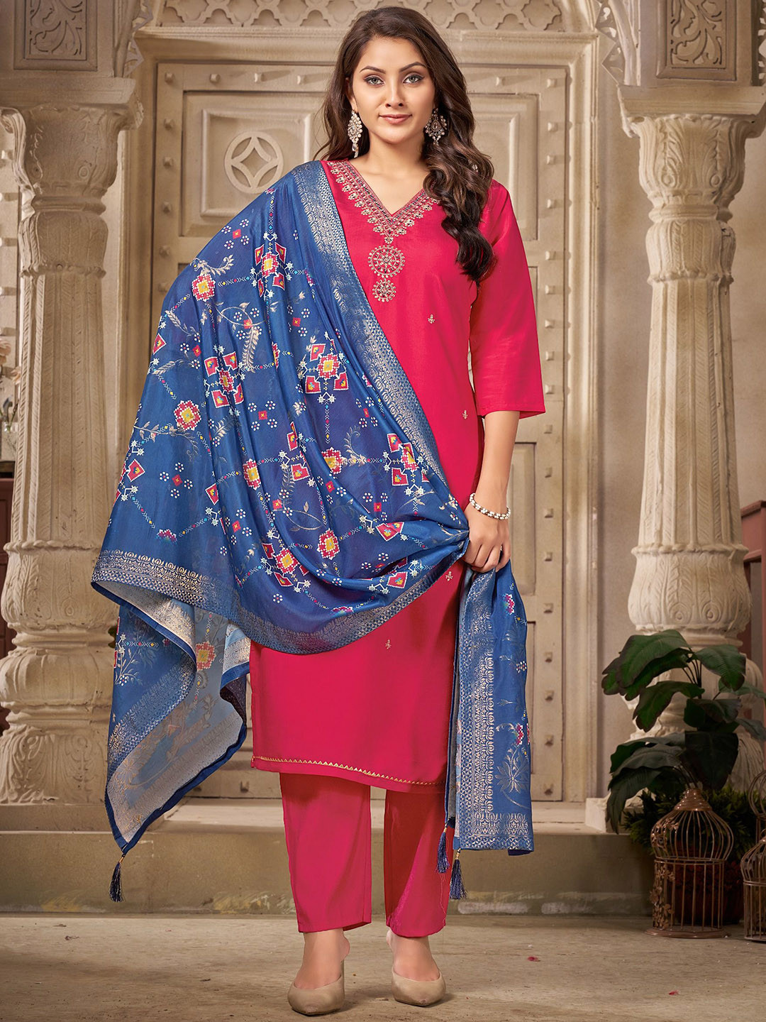 ROZLAND Ethnic Motifs Embroidered Sequinned Chanderi Silk Kurta With Trouser & Dupatta