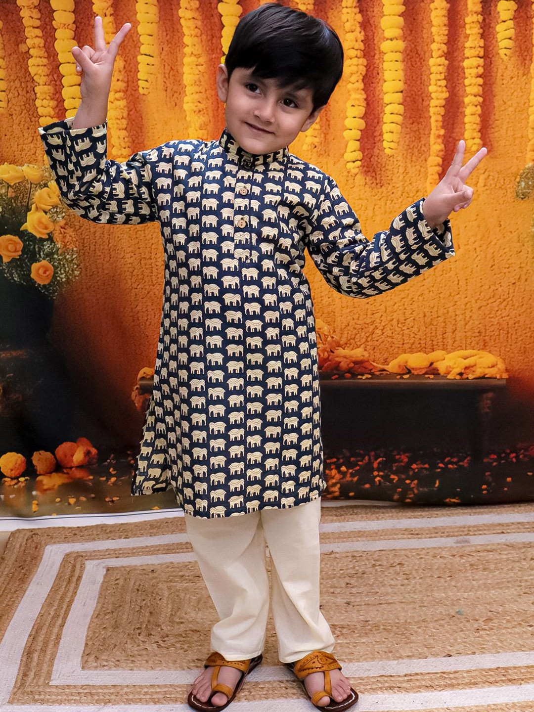 BownBee Boys Ethnic Motifs Printed Straight Pure Cotton Kurta with Pyjamas