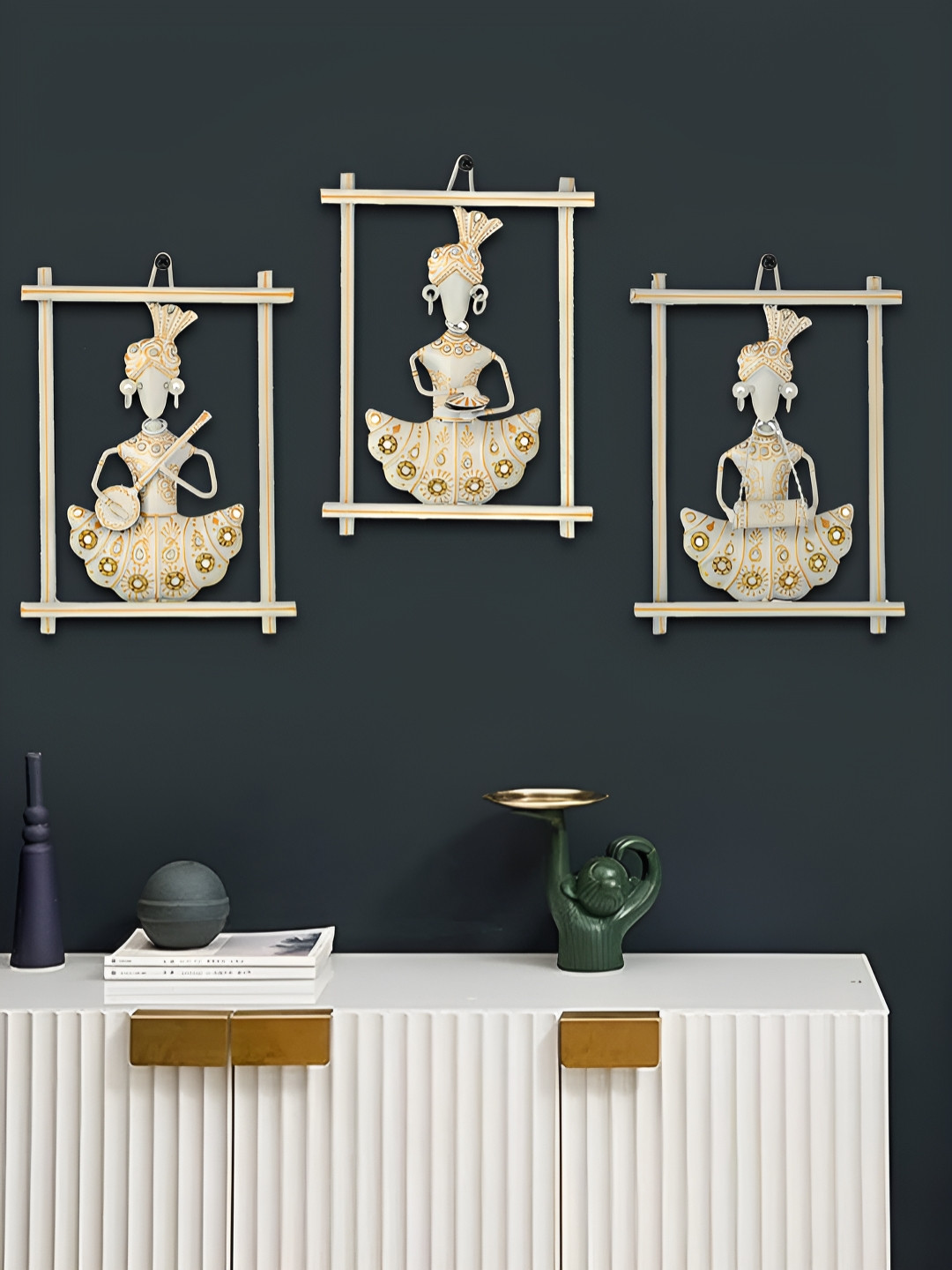 Aapno Rajasthan Metal Glossy Hanging Hall 3Pcs Wall Hangings-10.2In