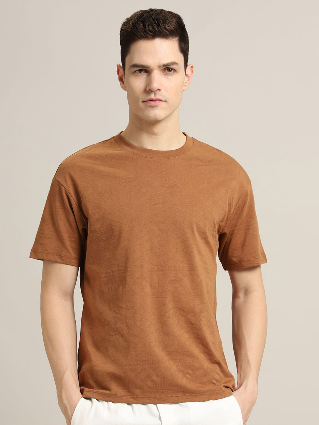 Banana Club Men Geometric Self Design T-shirt