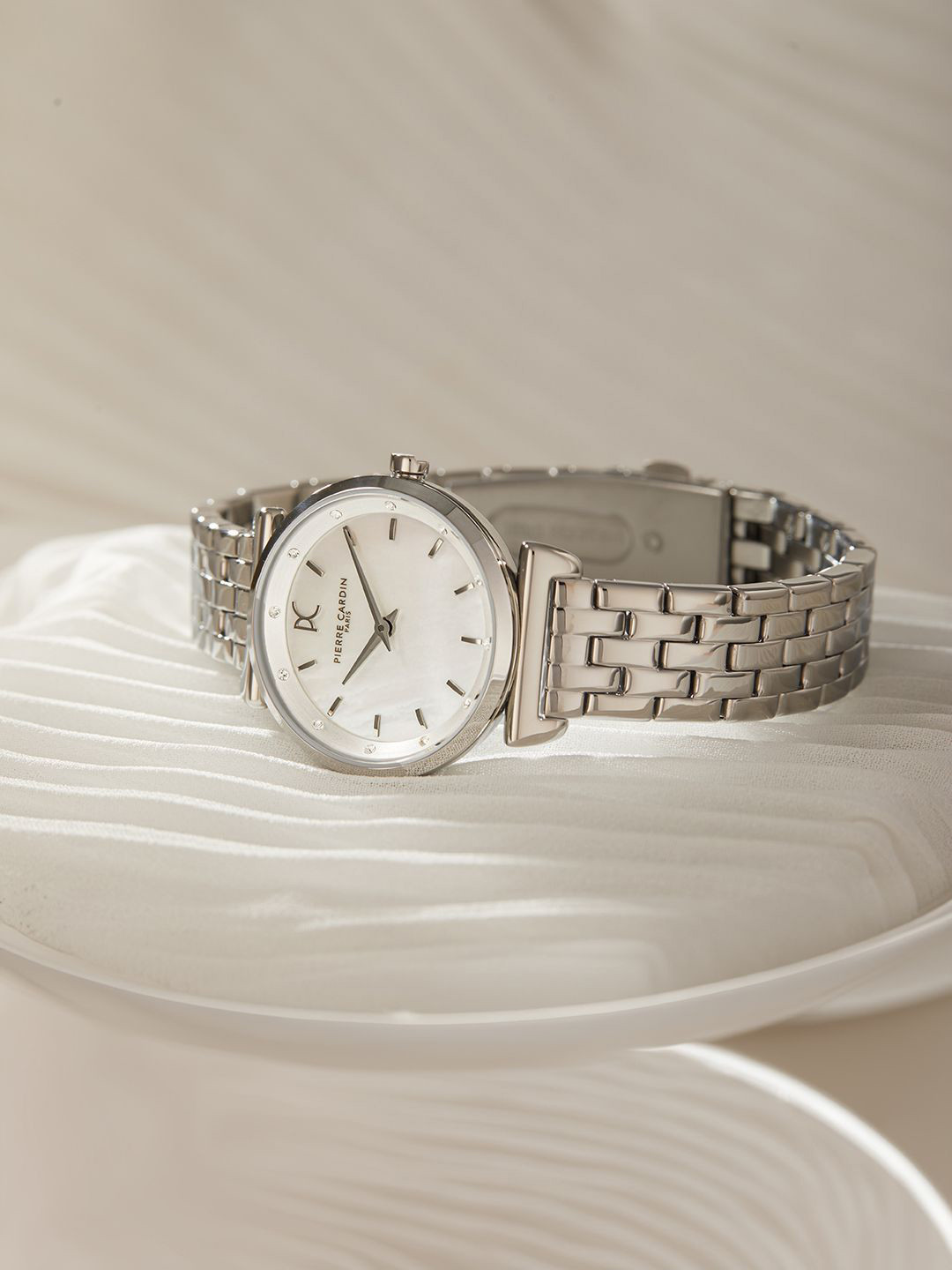 pierre cardin Women Dial & Stainless Steel Straps Analogue Watch CF.0812.SJ.1