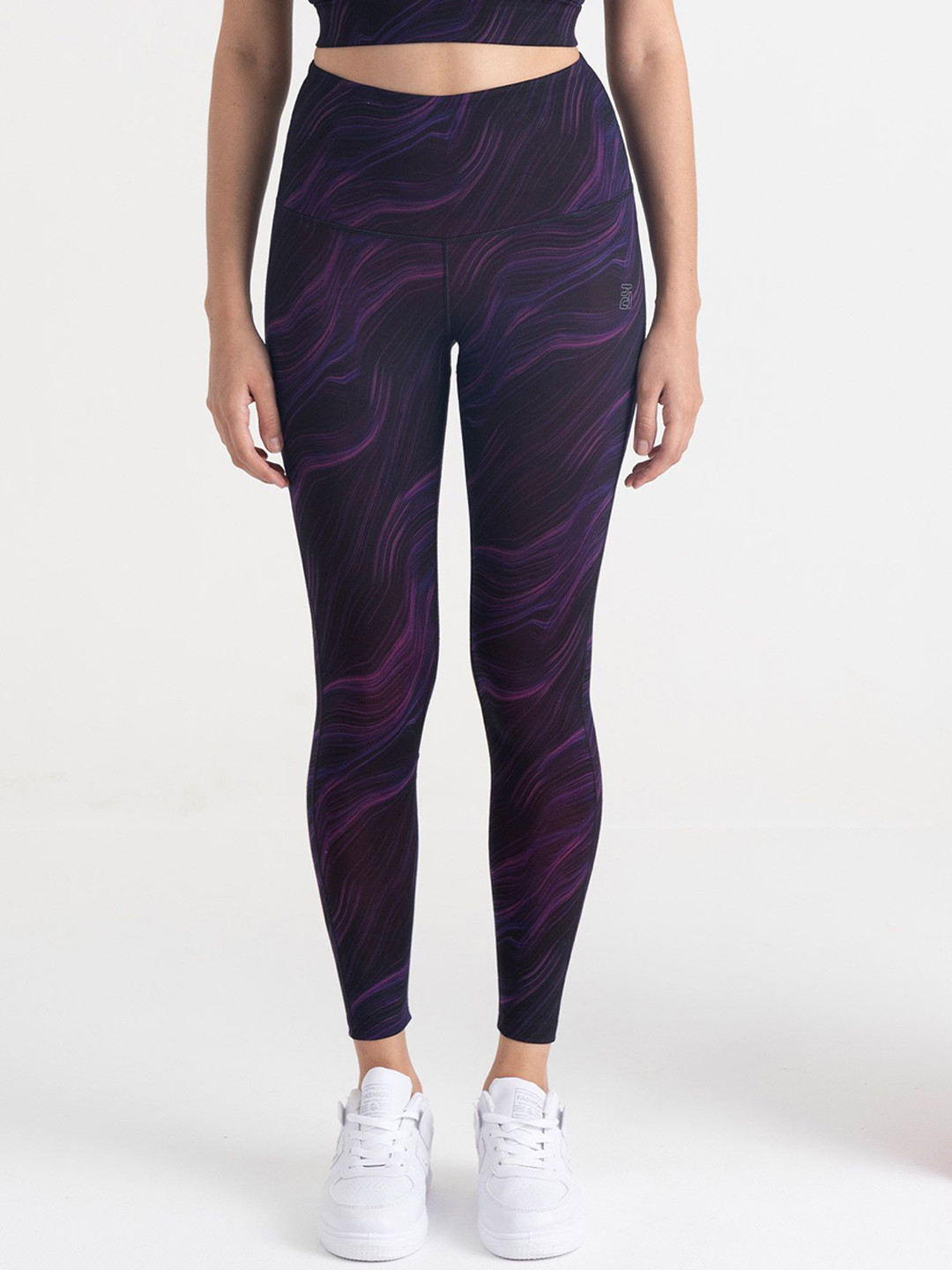 Hunnit Women Cosmic Waves High Rise Stretchable Workout Activewear 7/8 Leggings