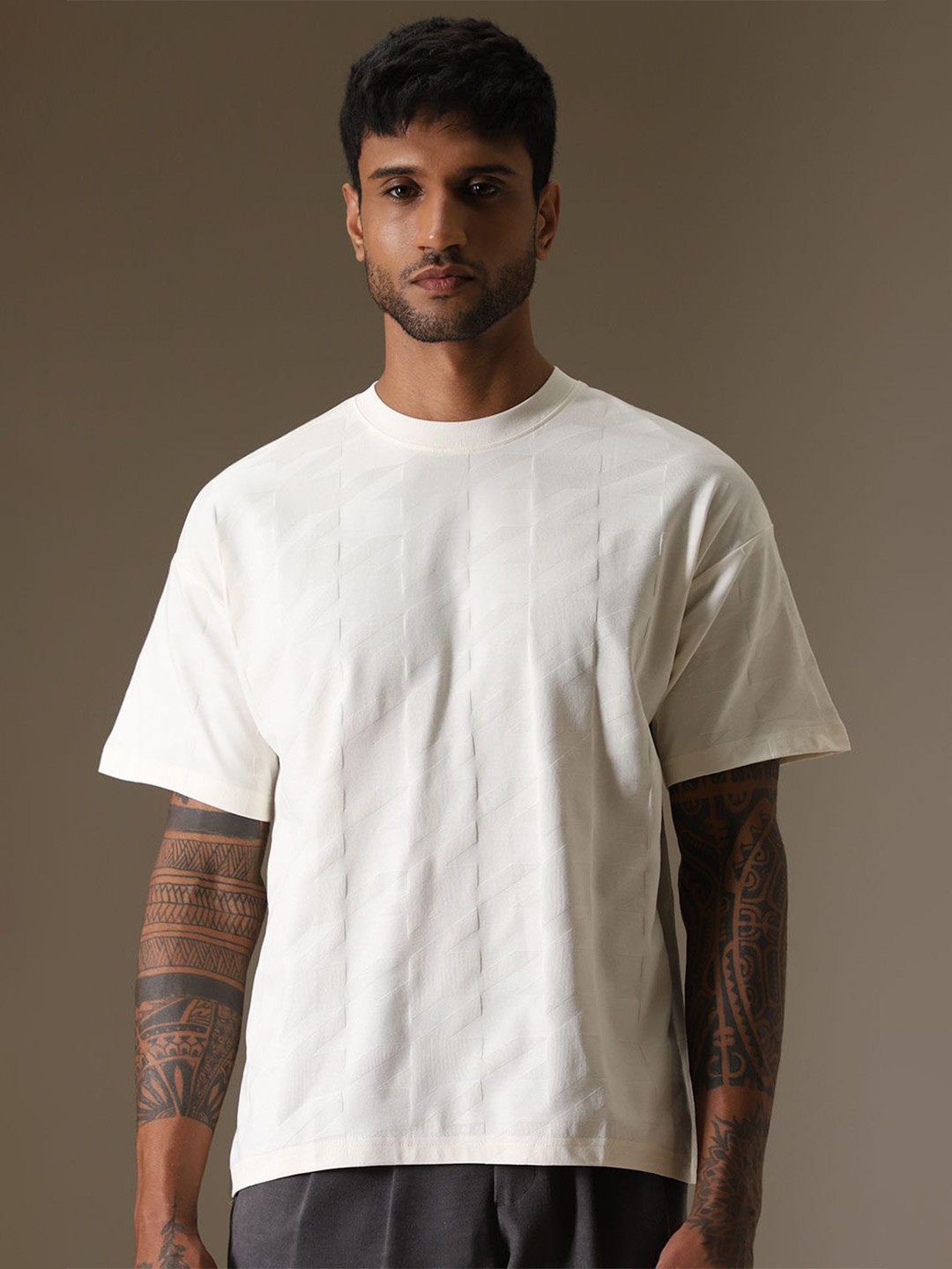 Banana Club Men Geometric Self Design T-shirt