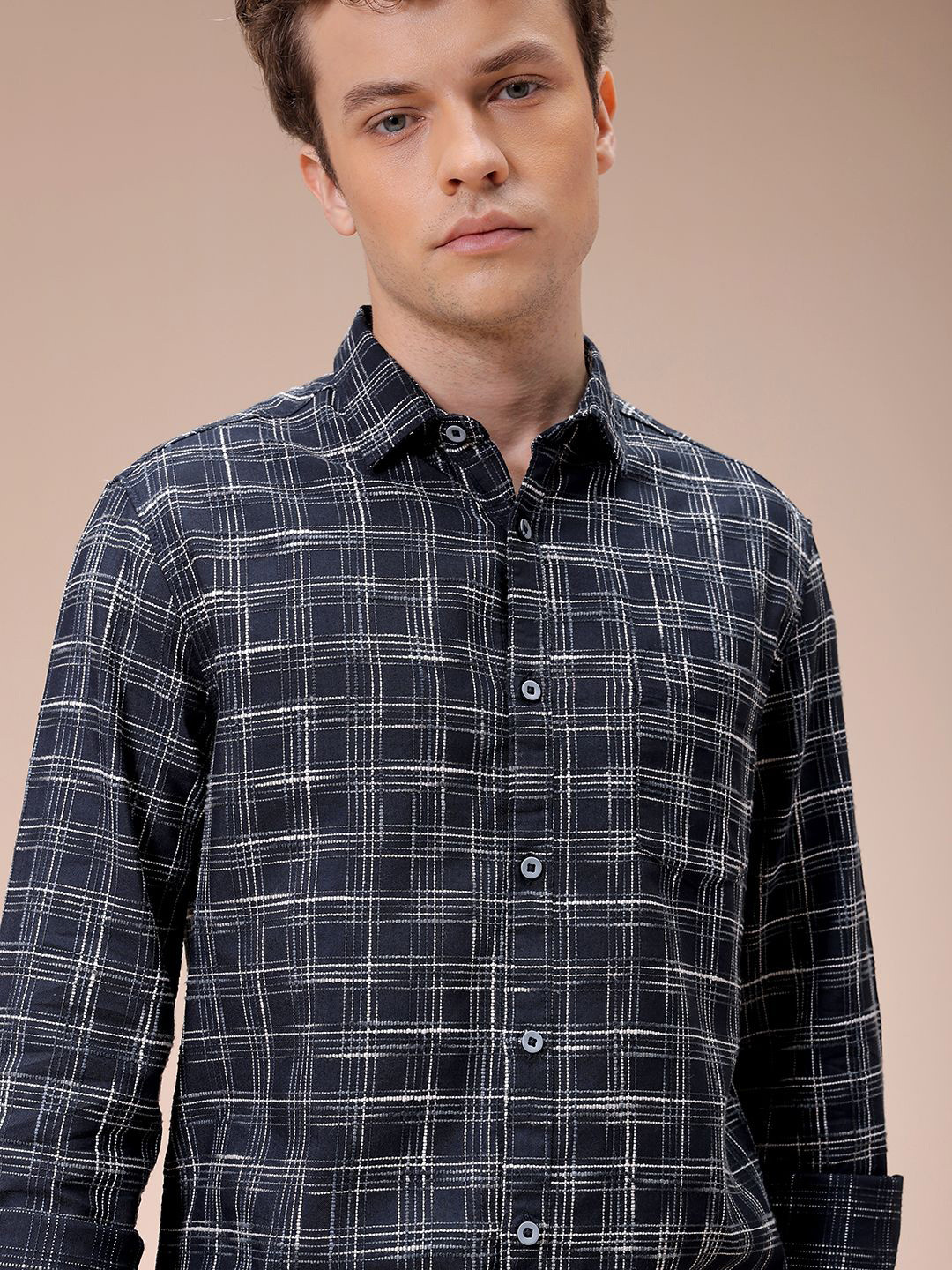 The Indian Garage Co Men Spread Collar Checked Cotton Slim Fit Casual Shirt