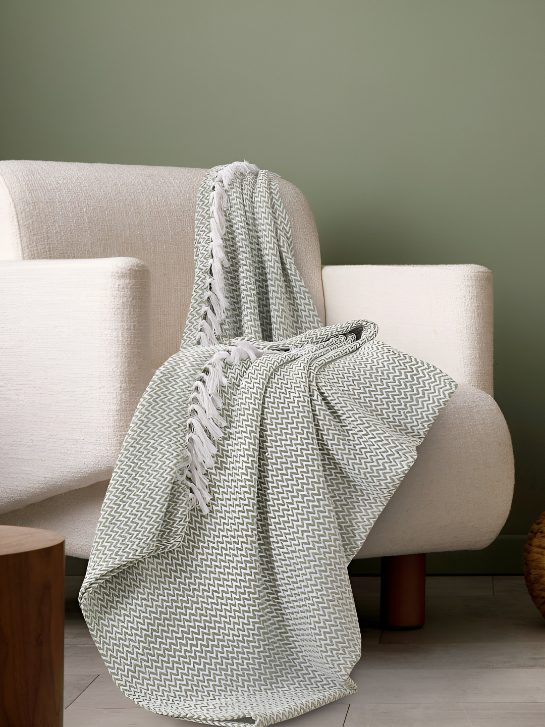 SASHAA WORLD Green & White Zig Zag Patterned Cotton Breathable Throws