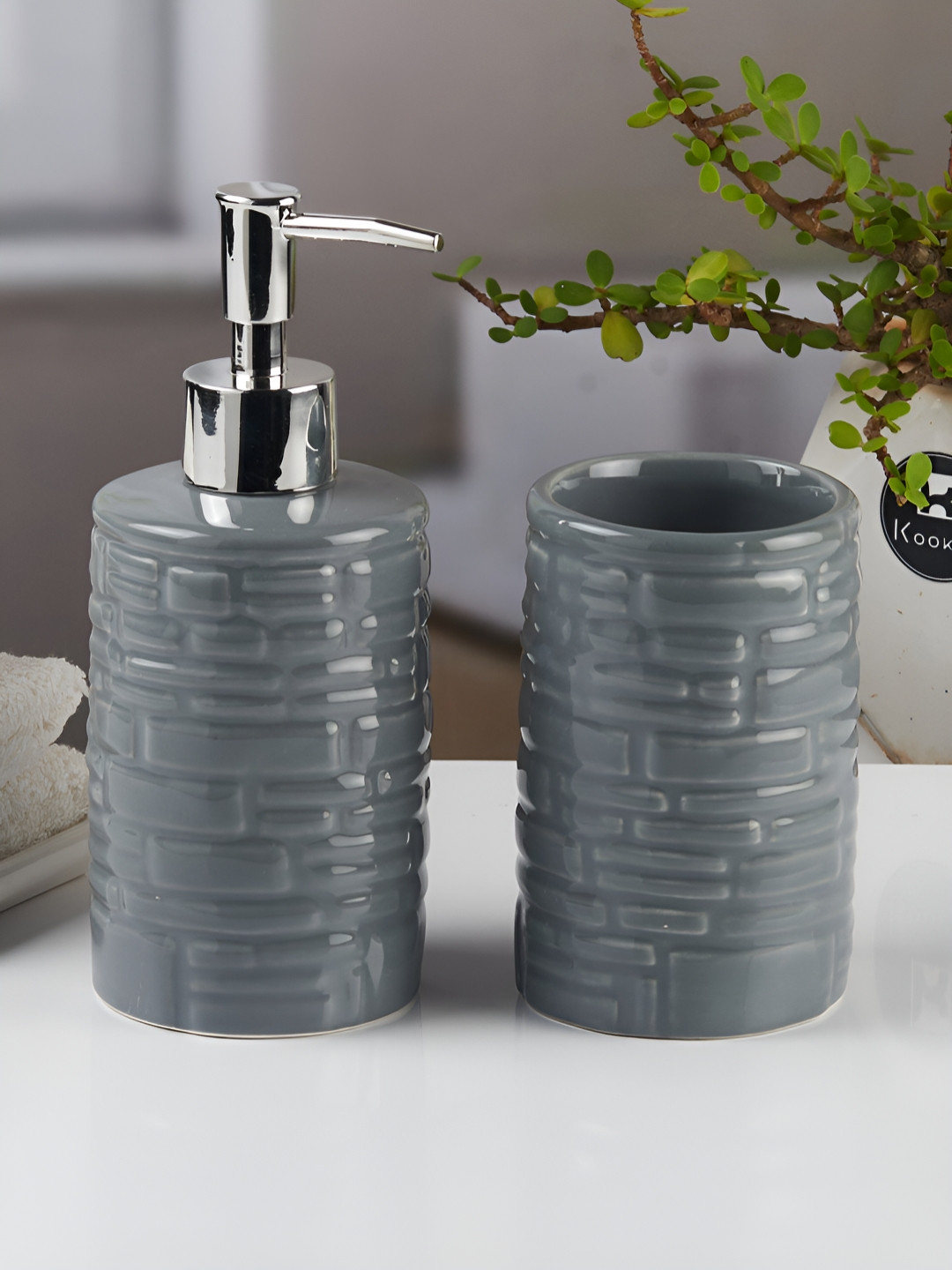 Kookee Grey 2 piece Abstract Ceramic Bath Accessories Set