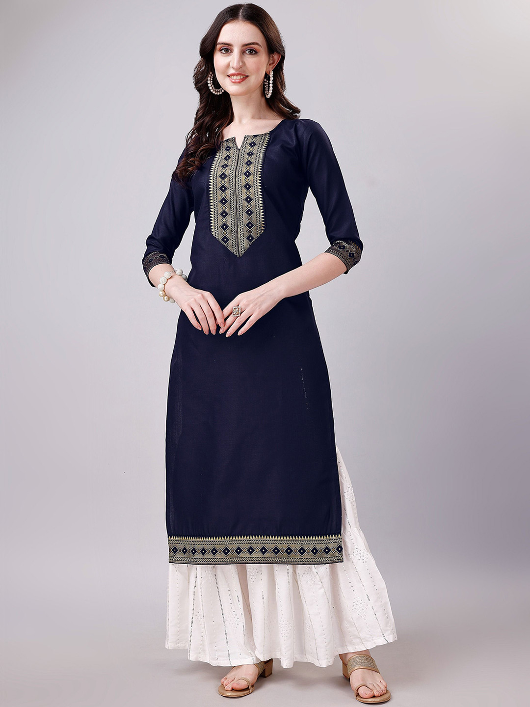 FANTASY FAB Ethnic Motifs Yoke Design Straight Kurta