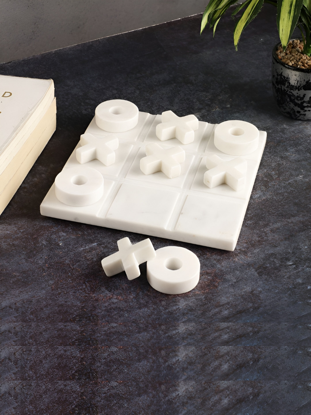 NikkisPride Marble Board Game with  X and 0 Pieces