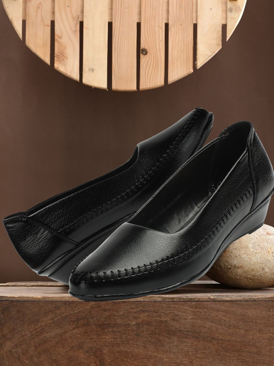Colo Women Round Toe Wedge Heel Pumps