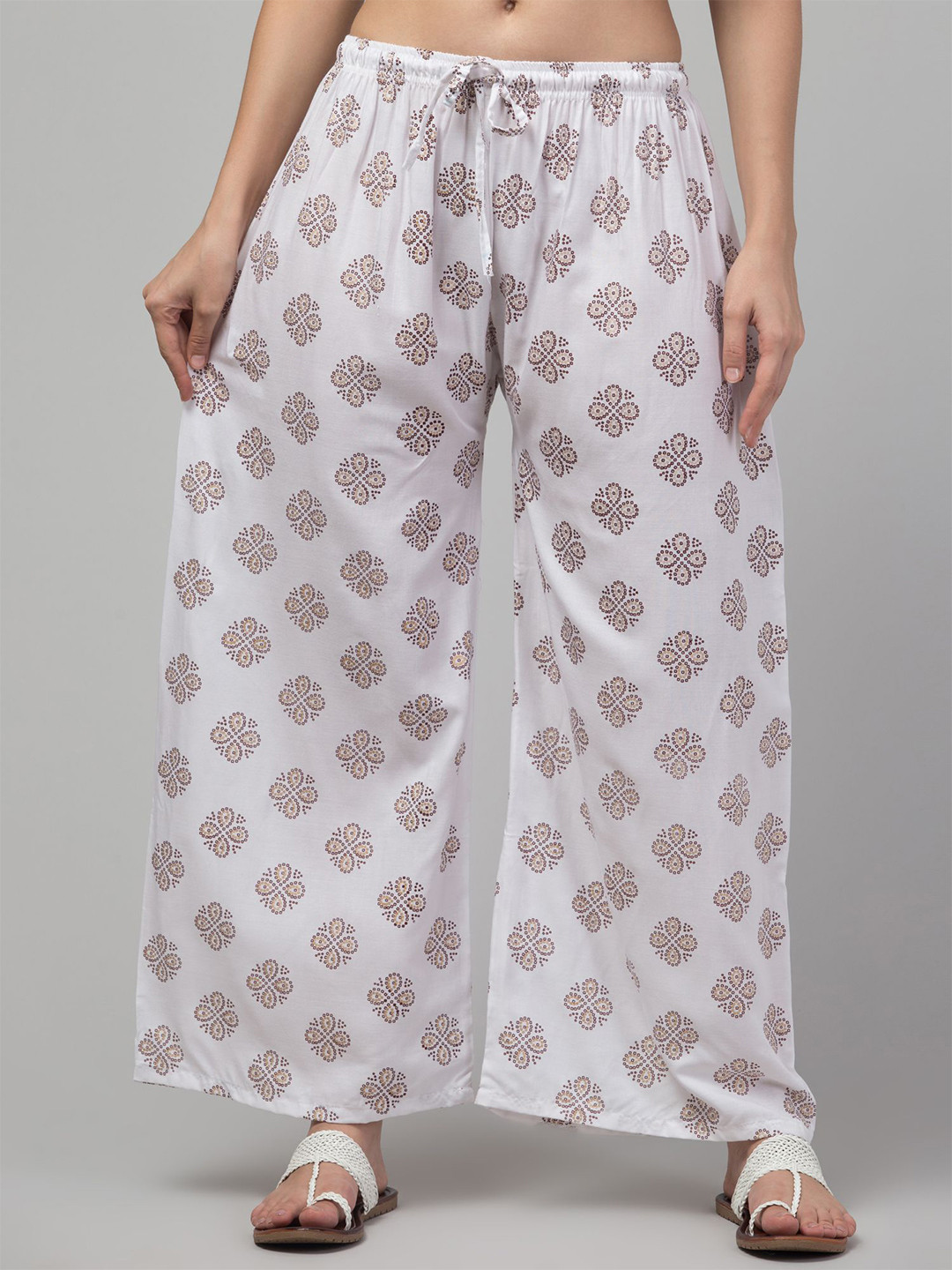 FAMBEE Women Floral Printed Flared Knitted Palazzos