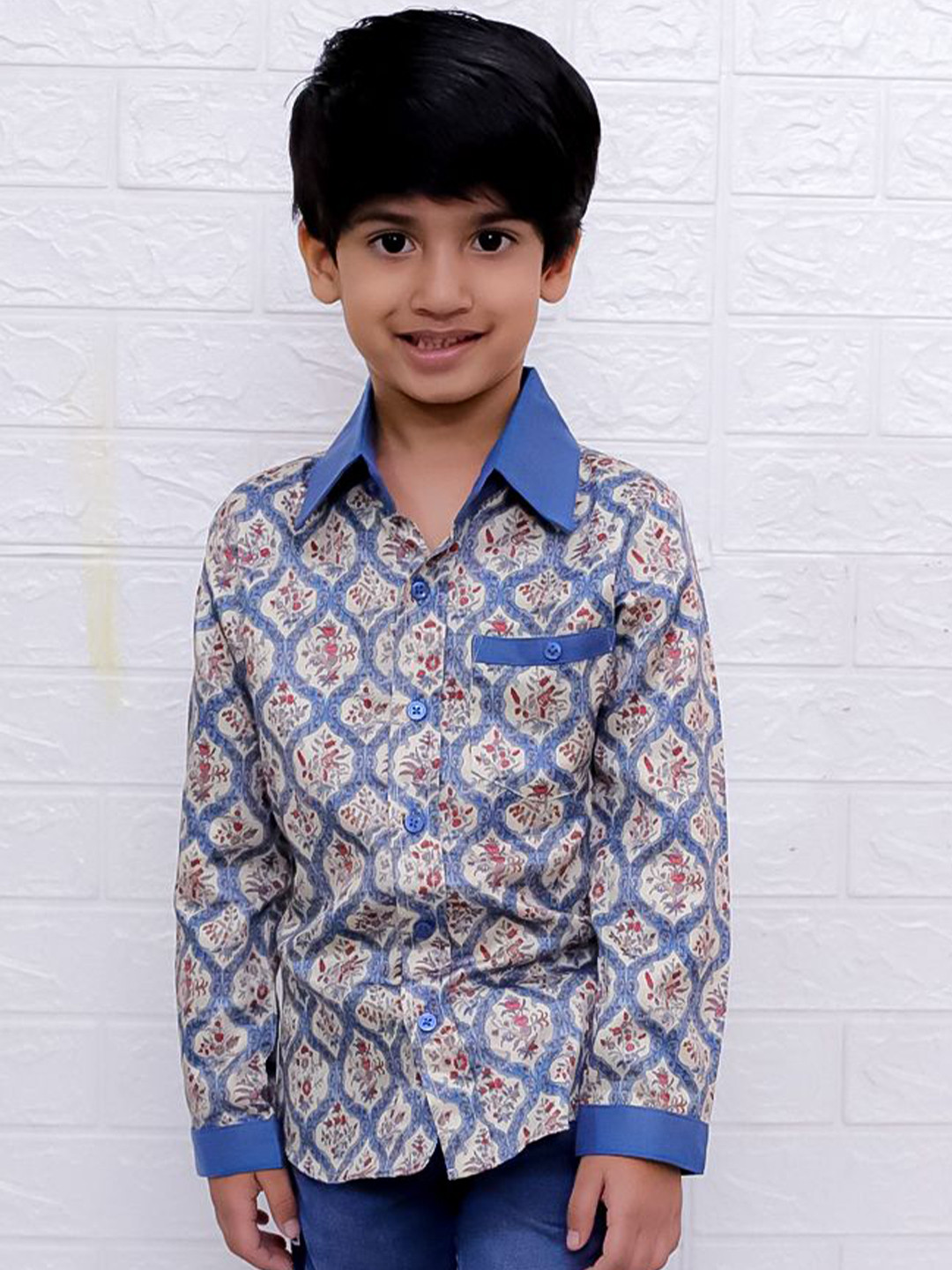 Twisha Boys Standard Spread Collar Ethnic Motifs Printed Casual Shirt