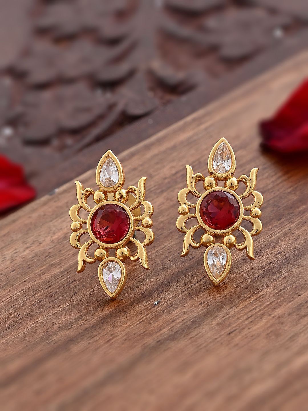Abharan Casual Red Round Cut Stones Stud Earrings