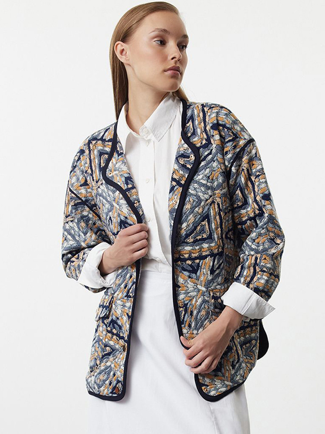 Trendyol Geometric Printed Collarless Longline Quilted Jacket