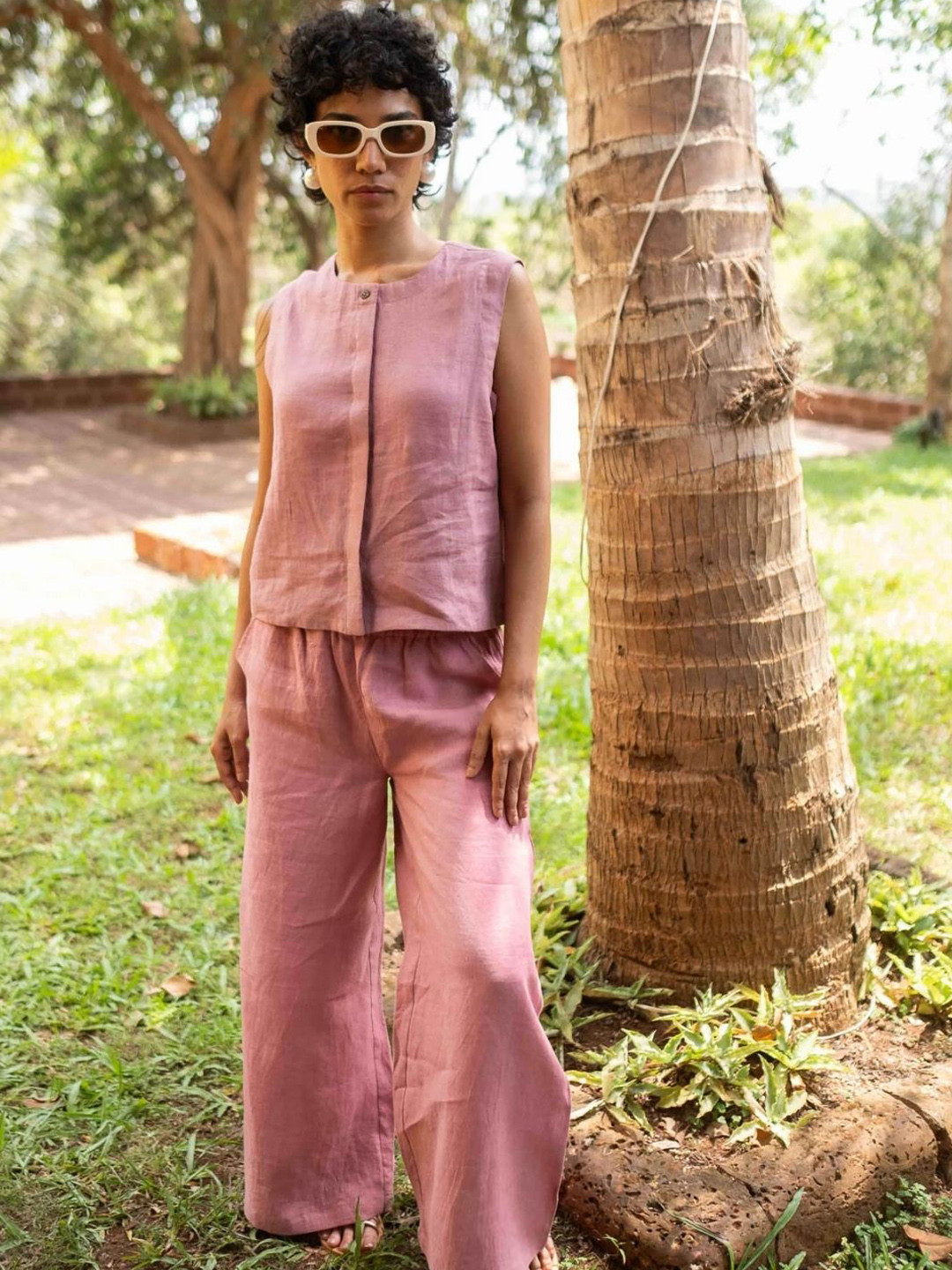 Creatures of Habit Linen Sleeveless Shirt and Oversized Pants