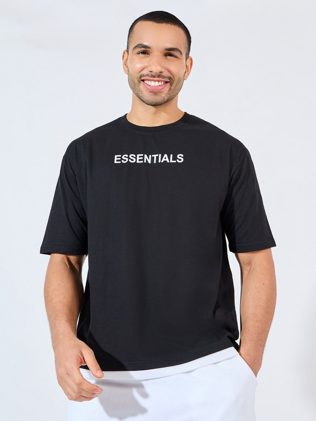 Styli Men Oversized Essential Chest Print Contrast Hem T-Shirt