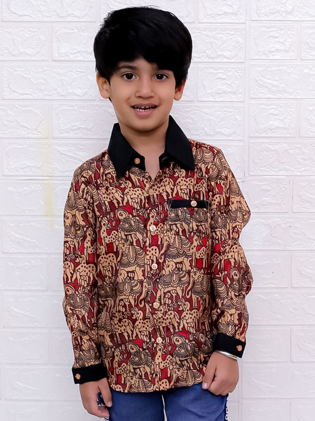Twisha Boys Standard Spread Collar Ethnic Motifs Printed Casual Shirt