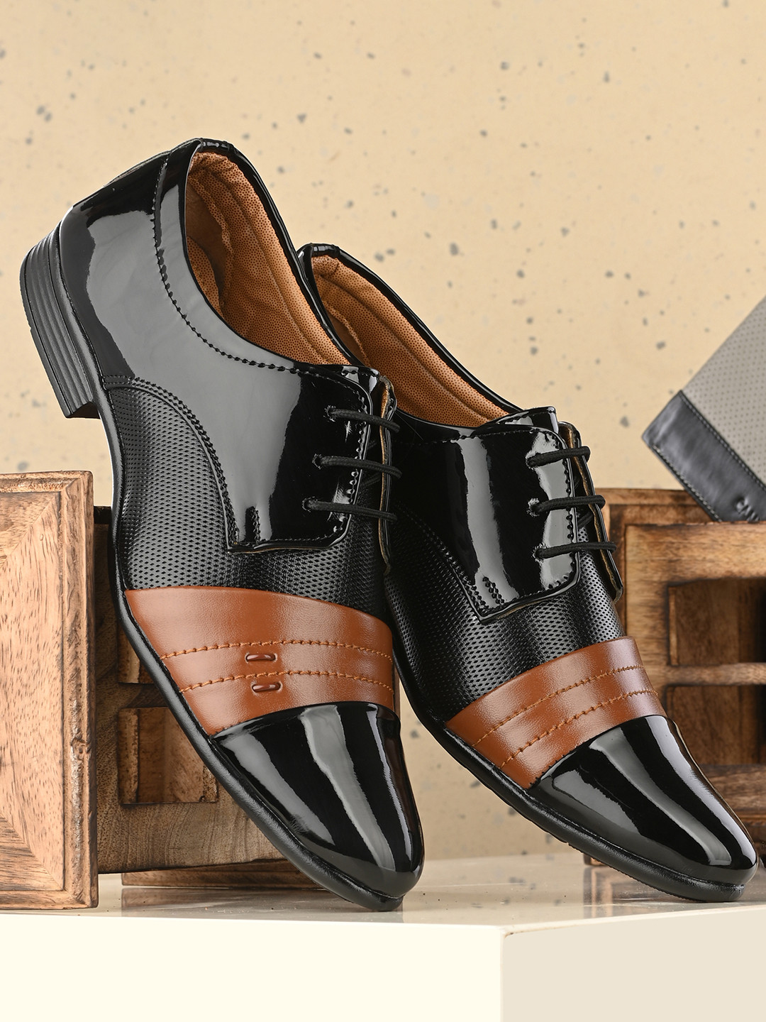 Stylelure Men Leather Derbys Formal Shoes