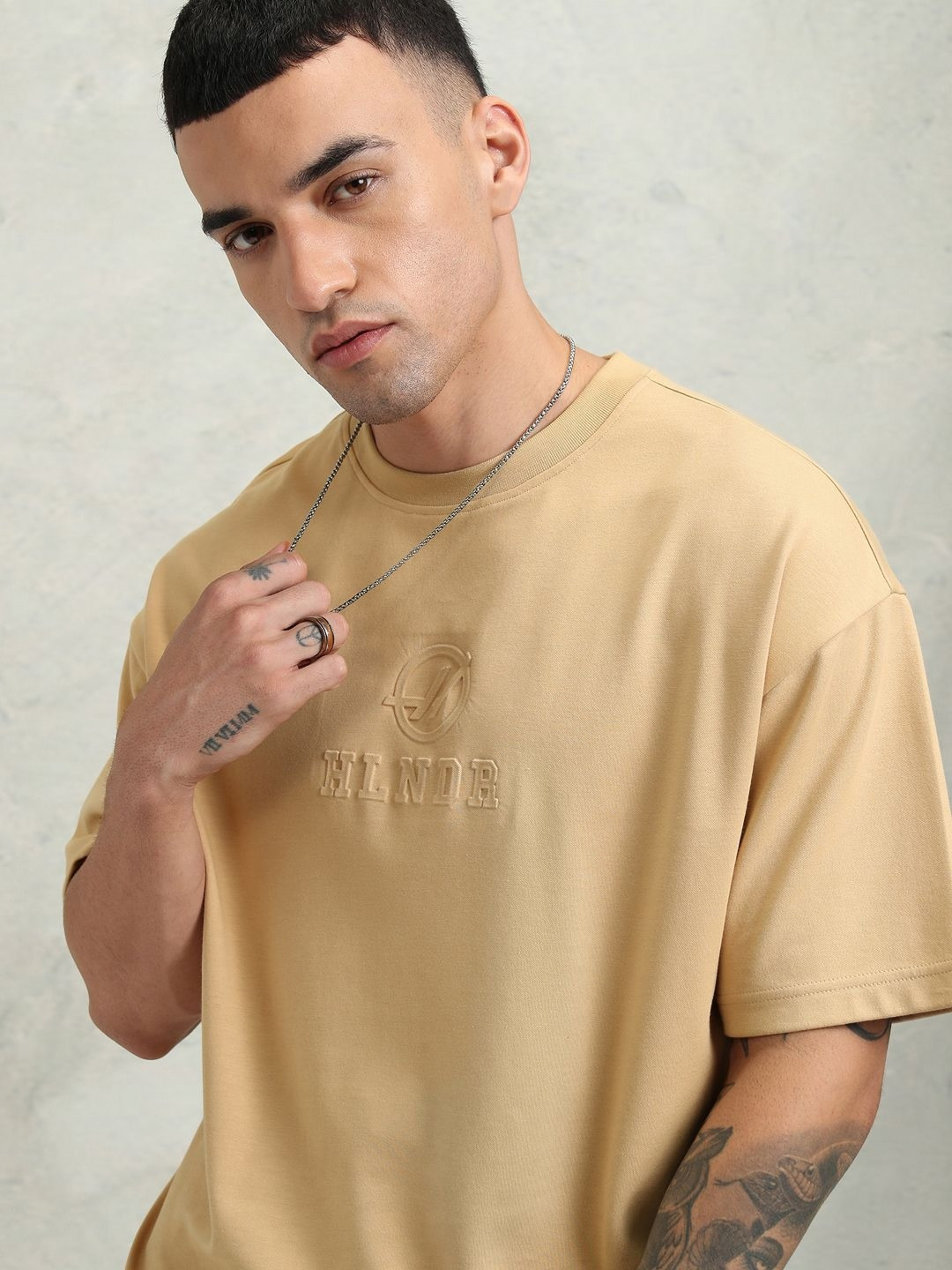 HIGHLANDER Men Cotton Oversized Extended Sleeves Brand Logo Printed T-shirt