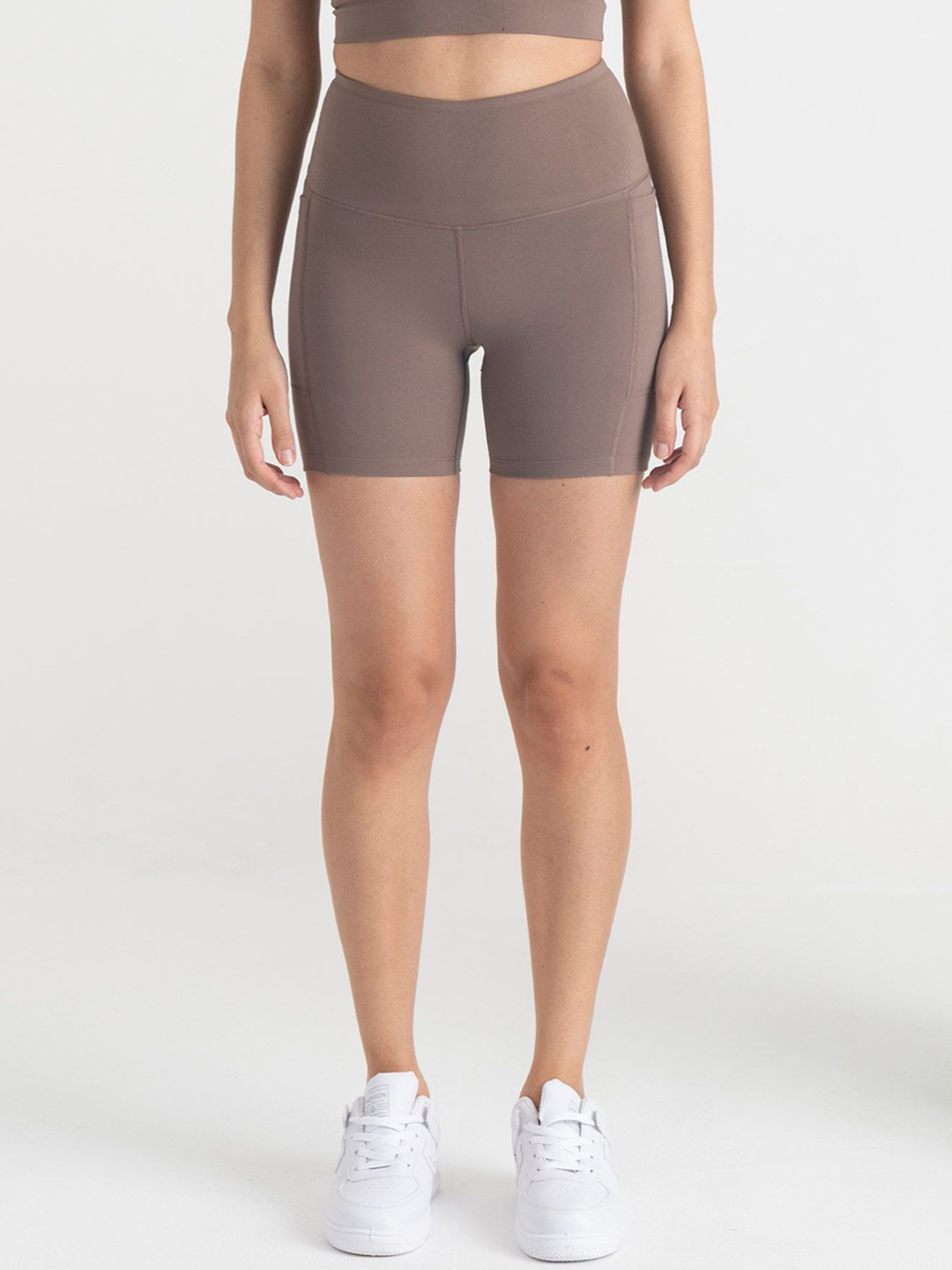 Hunnit Zen Cycling Slim Fit High Rise Training Shorts