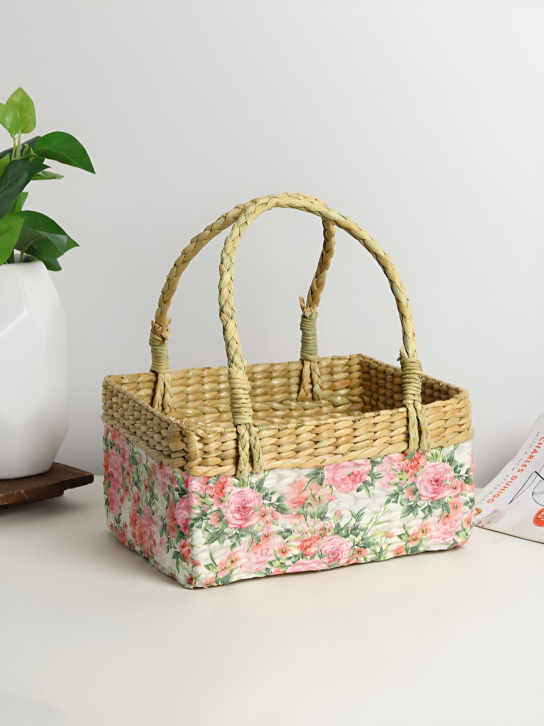 HABERE INDIA Beige Seagrass Core Fruit and Vegetable Basket