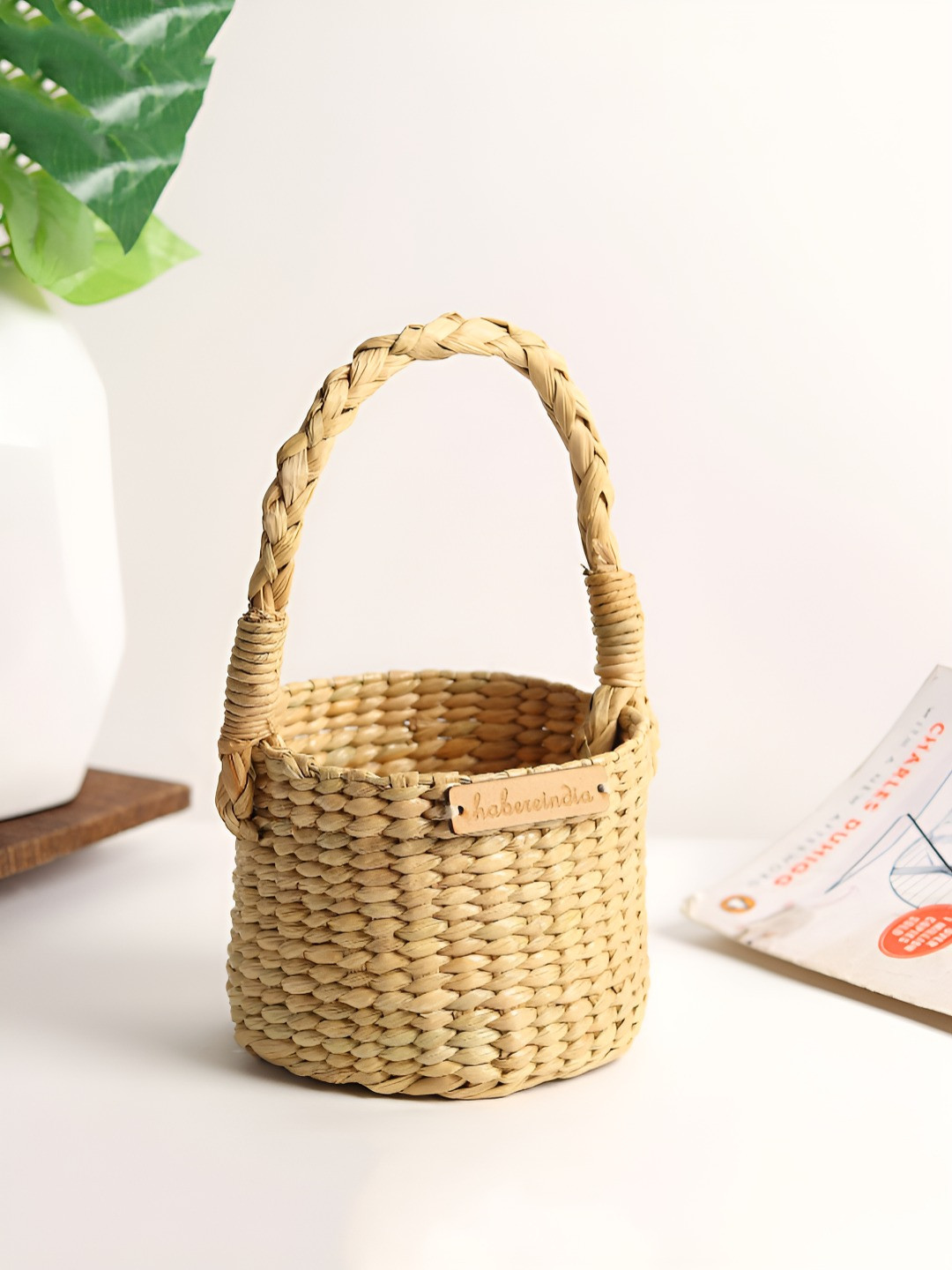 HABERE INDIA Beige Seagrass Core Fruit and Vegetable Basket