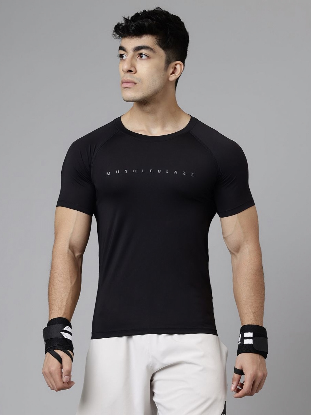 MuscleBlaze Men Round Neck Compression T-shirt