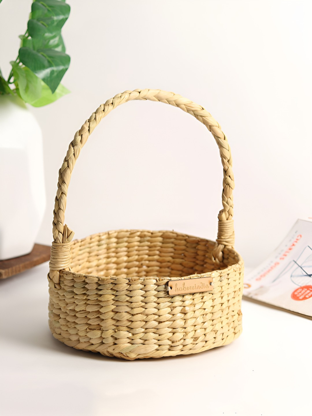 HABERE INDIA Beige Seagrass Core Fruit and Vegetable Basket