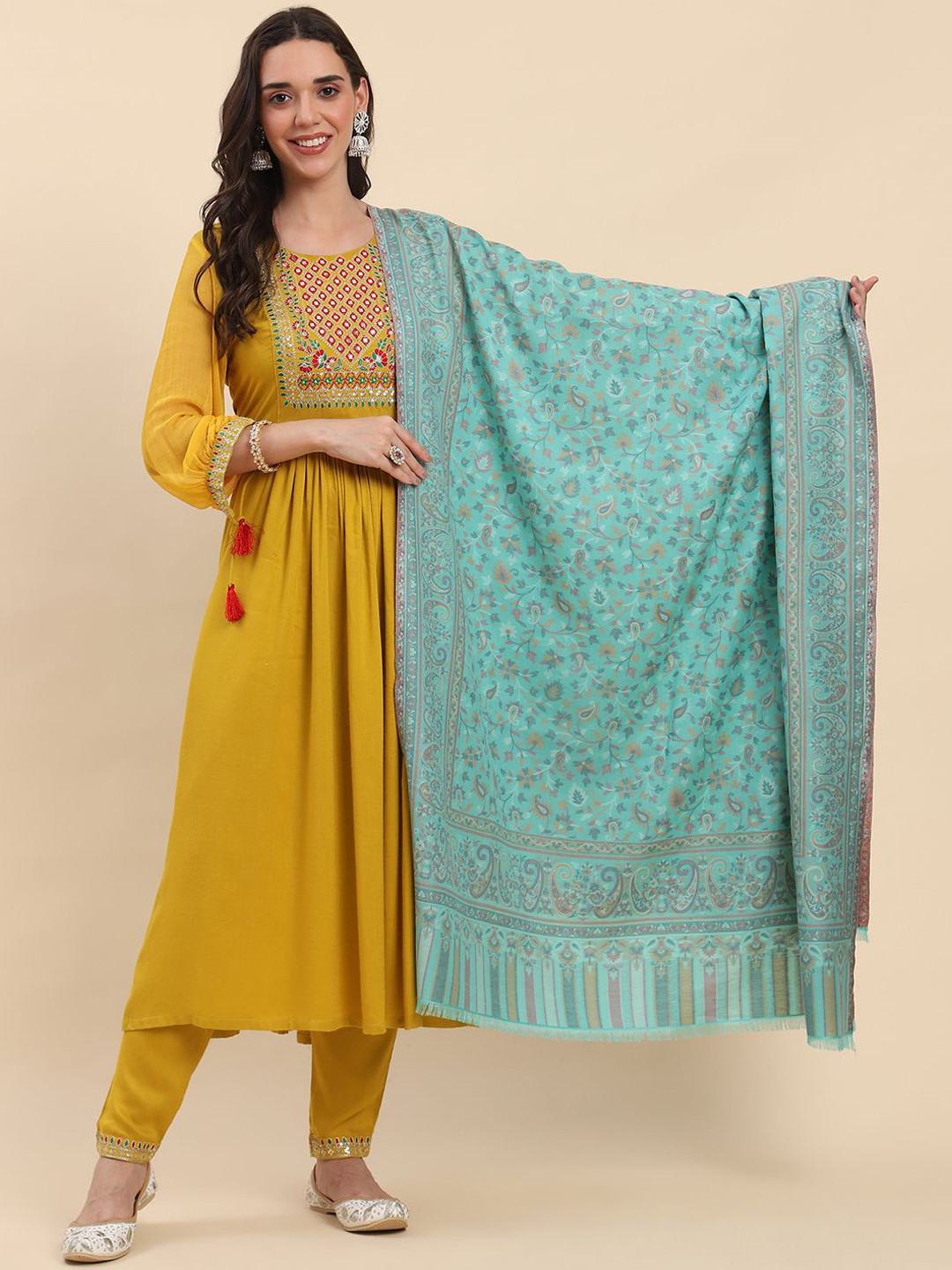 La Vastraa Women Paisley Woven Design Shawl