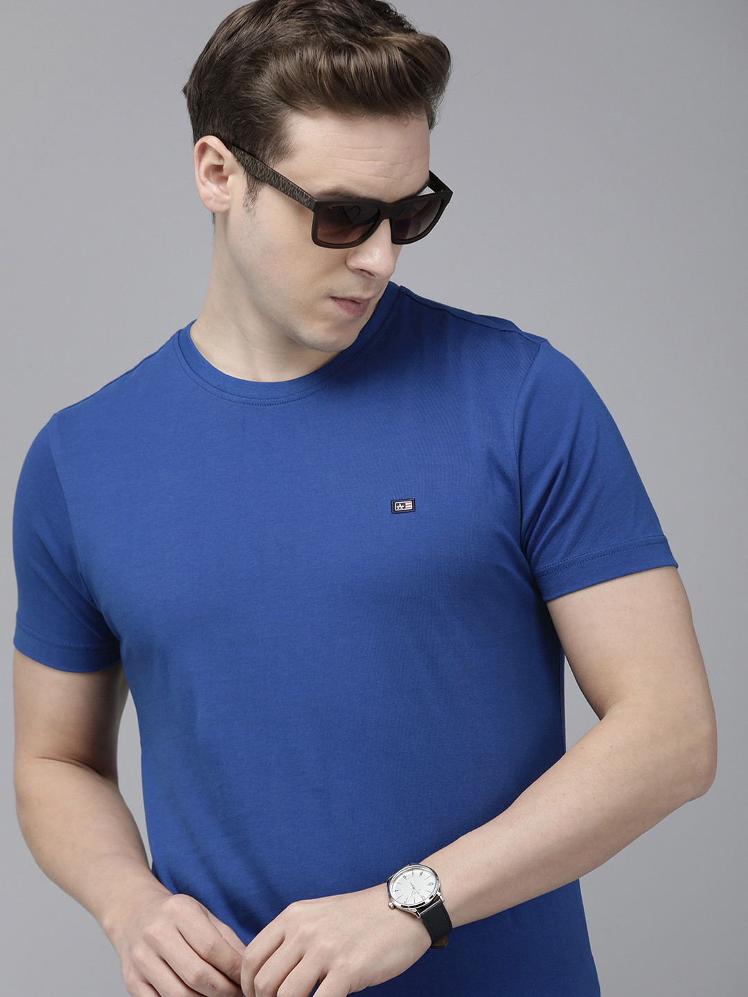 Arrow Solid Round Neck Regular Fit Pure Cotton T-shirt