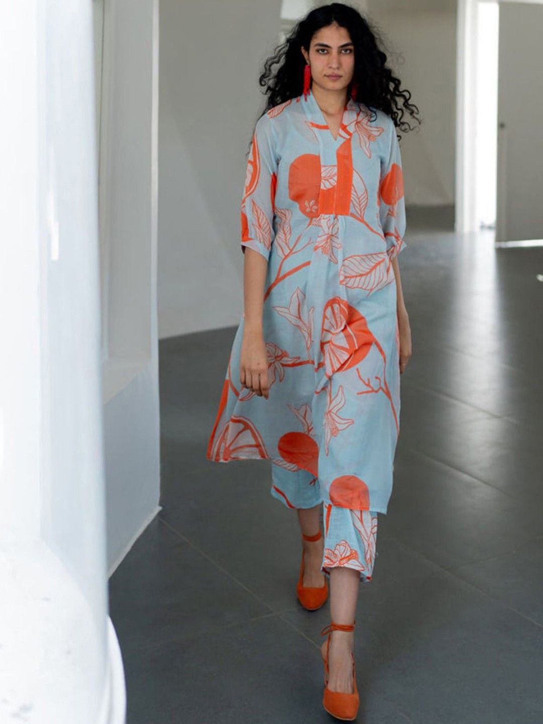 GoSriKi Women Floral Printed Regular Kurta with Palazzos