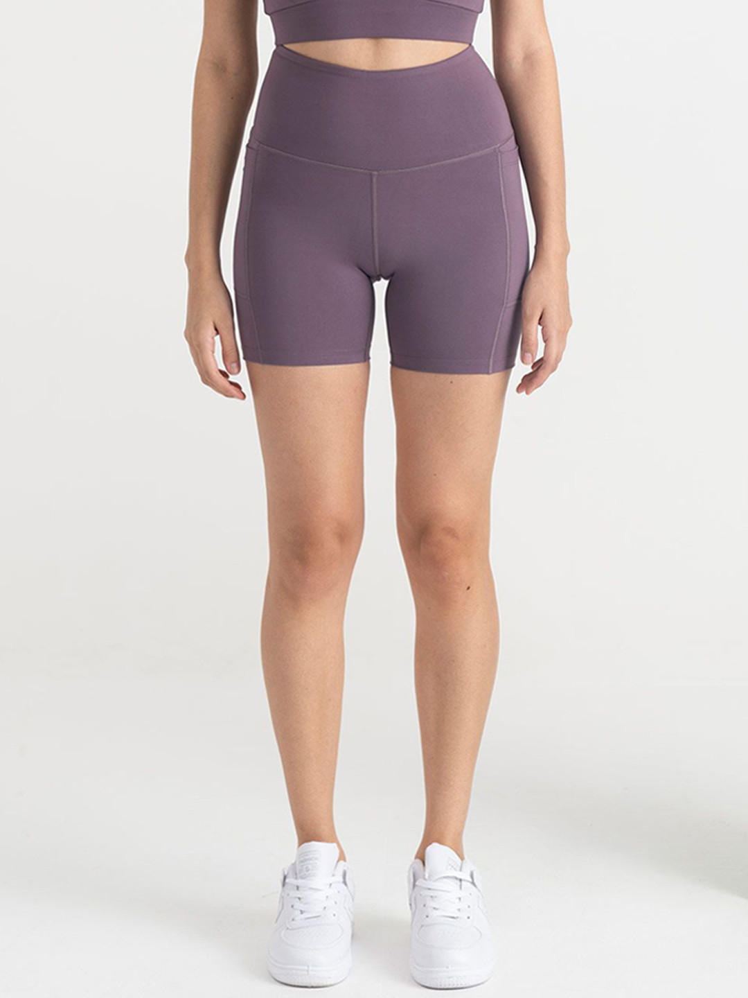 Hunnit Zen Cycling Slim Fit High Rise Training Shorts