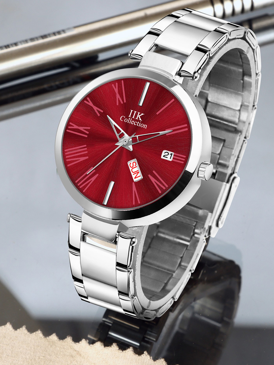 IIK COLLECTION Women Dial & Stainless Steel Bracelet Style Straps Analogue Watch IIK-2074W1-DND