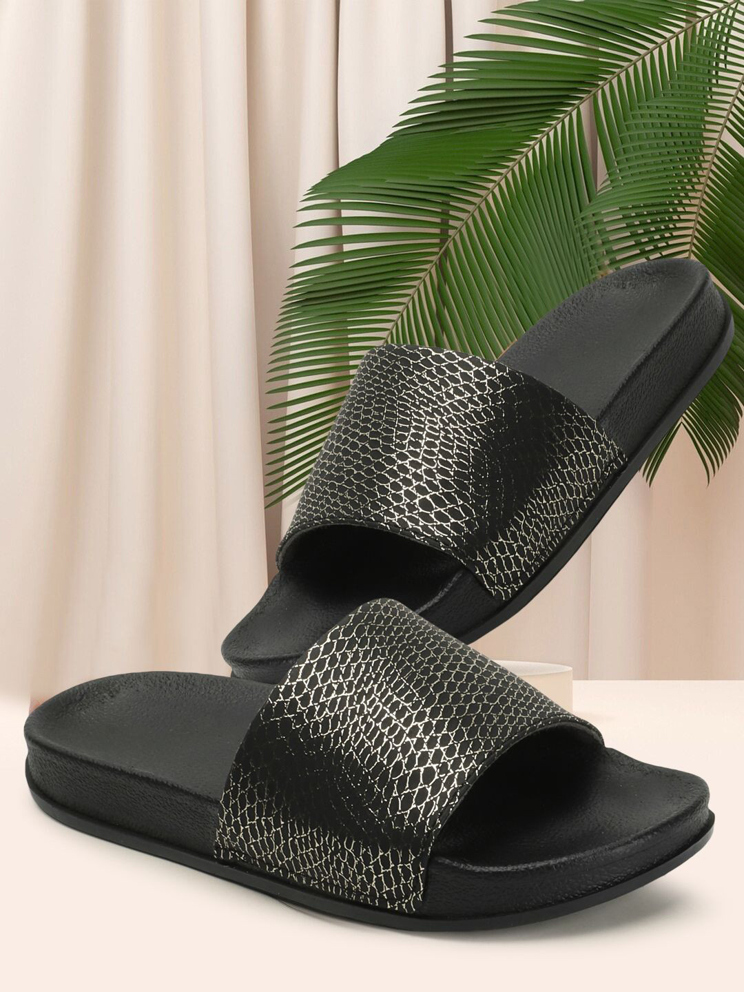 Colo Women Sliders