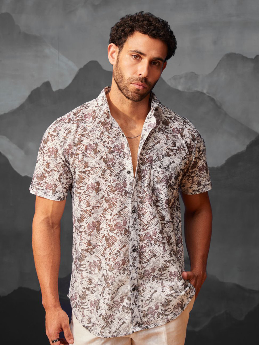 CMGE Men Relaxed Opaque Printed Casual Shirt