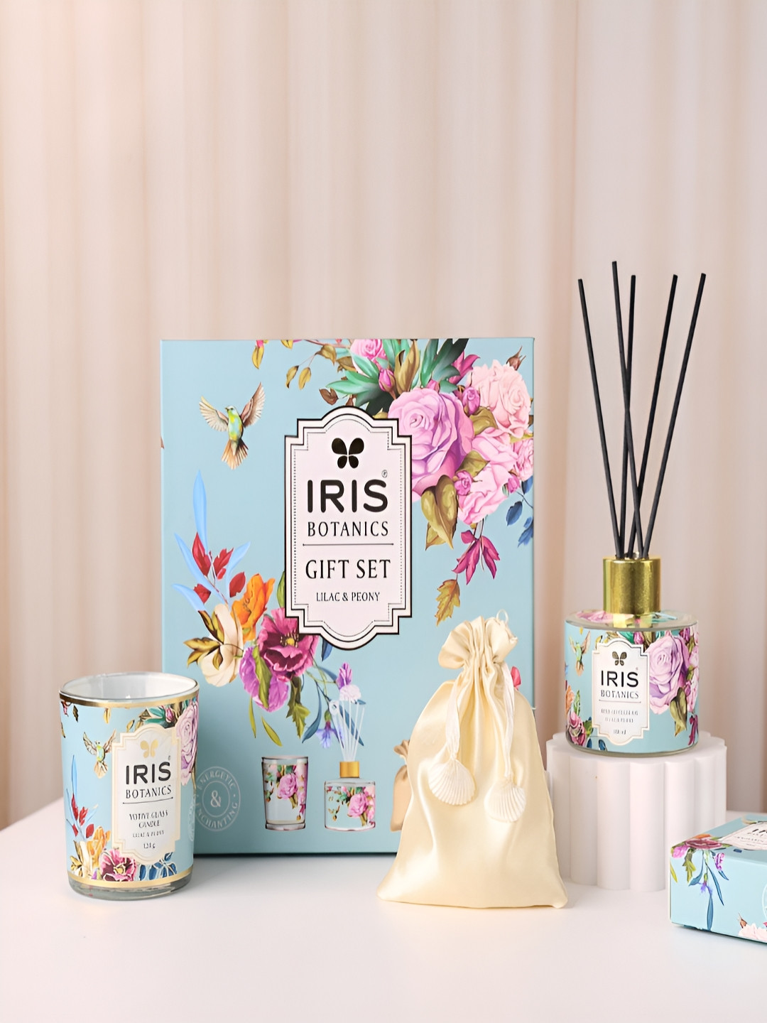 Iris Blue & White Glass Botanics Lilac & Peony Home Fragrance Set