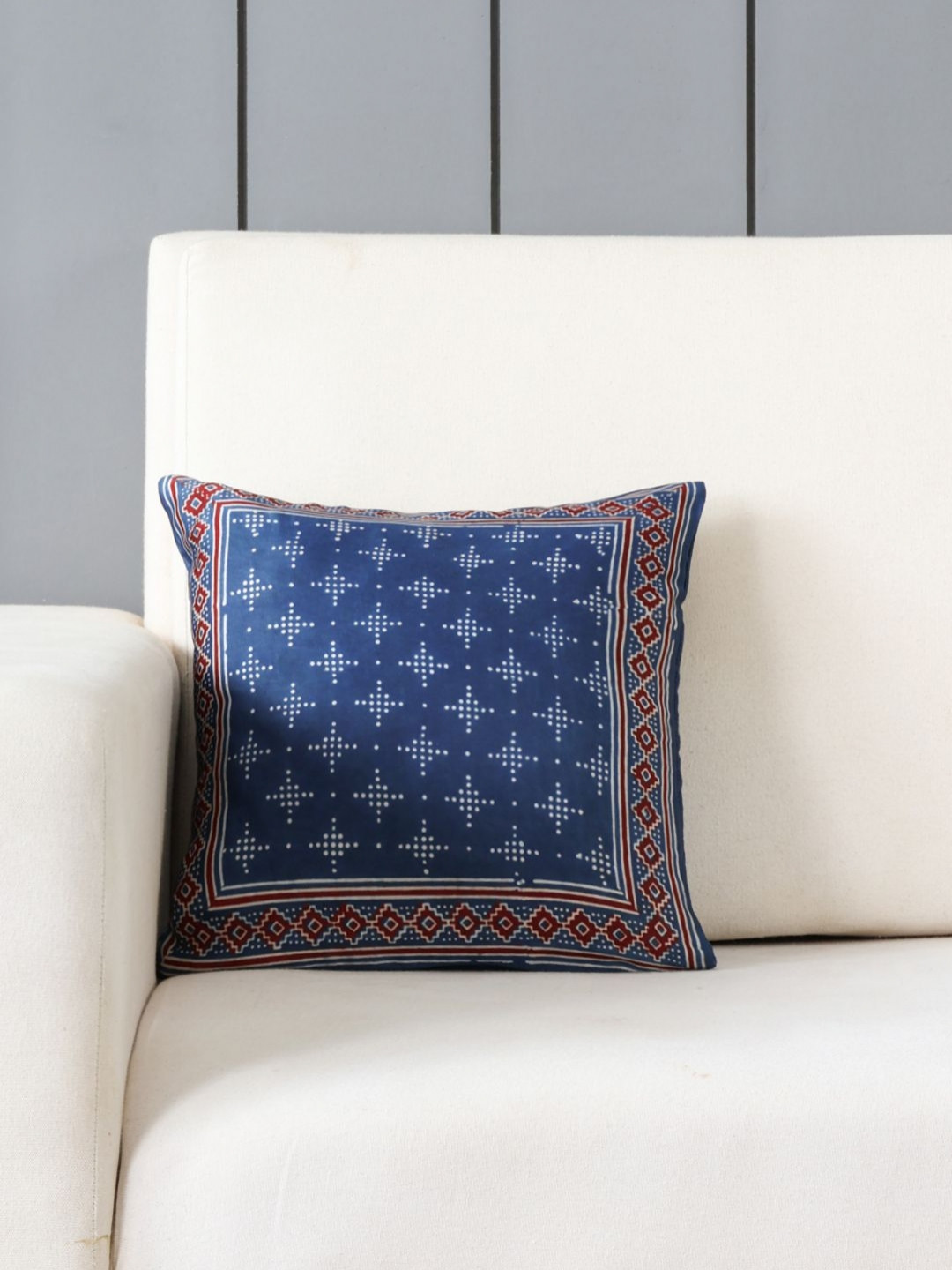 Eyaas Navy Blue & Red Ethnic Motifs Printed Square Cushion Cover