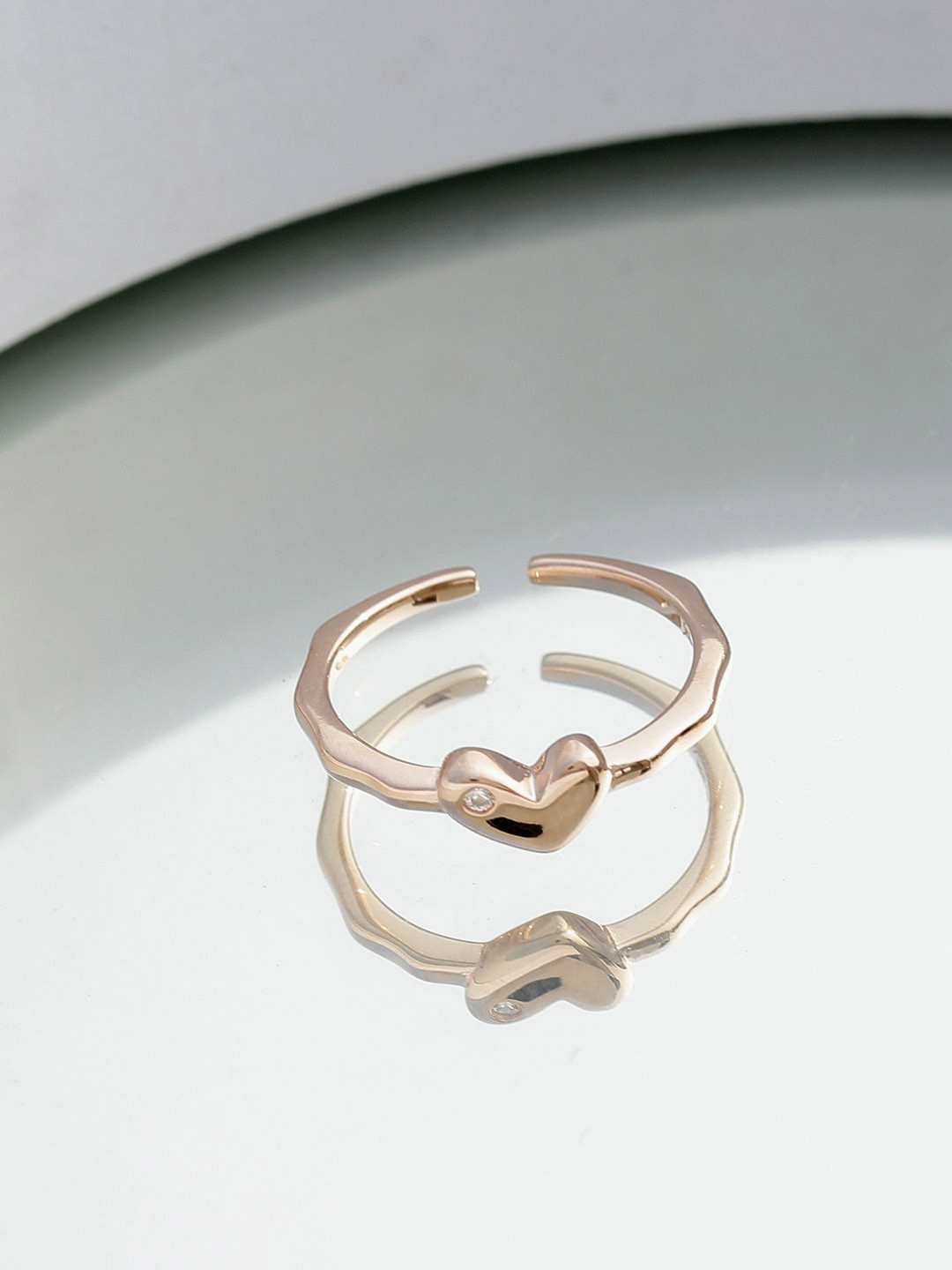 DIAVO 925 Sterling Silver Rose Gold-Plated Stone-Studded Cynosure of Heart Finger Ring
