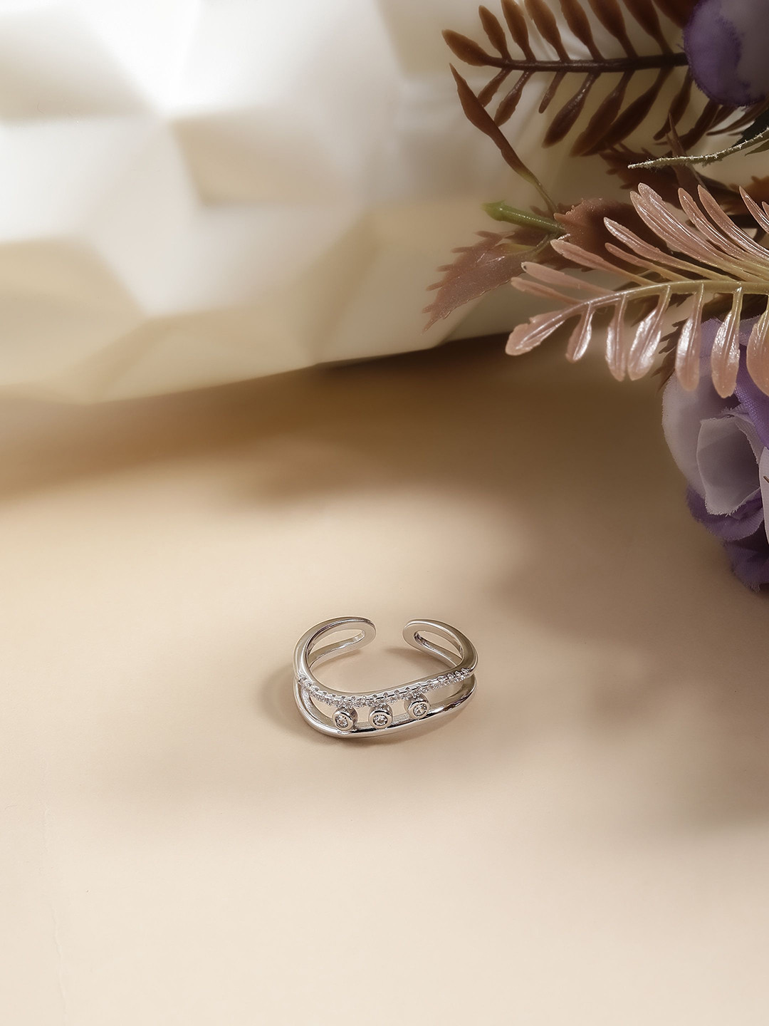 DIAVO 925 Sterling Silver Rhodium-Plated Stone Studded Rogue Rhapsody Finger Ring