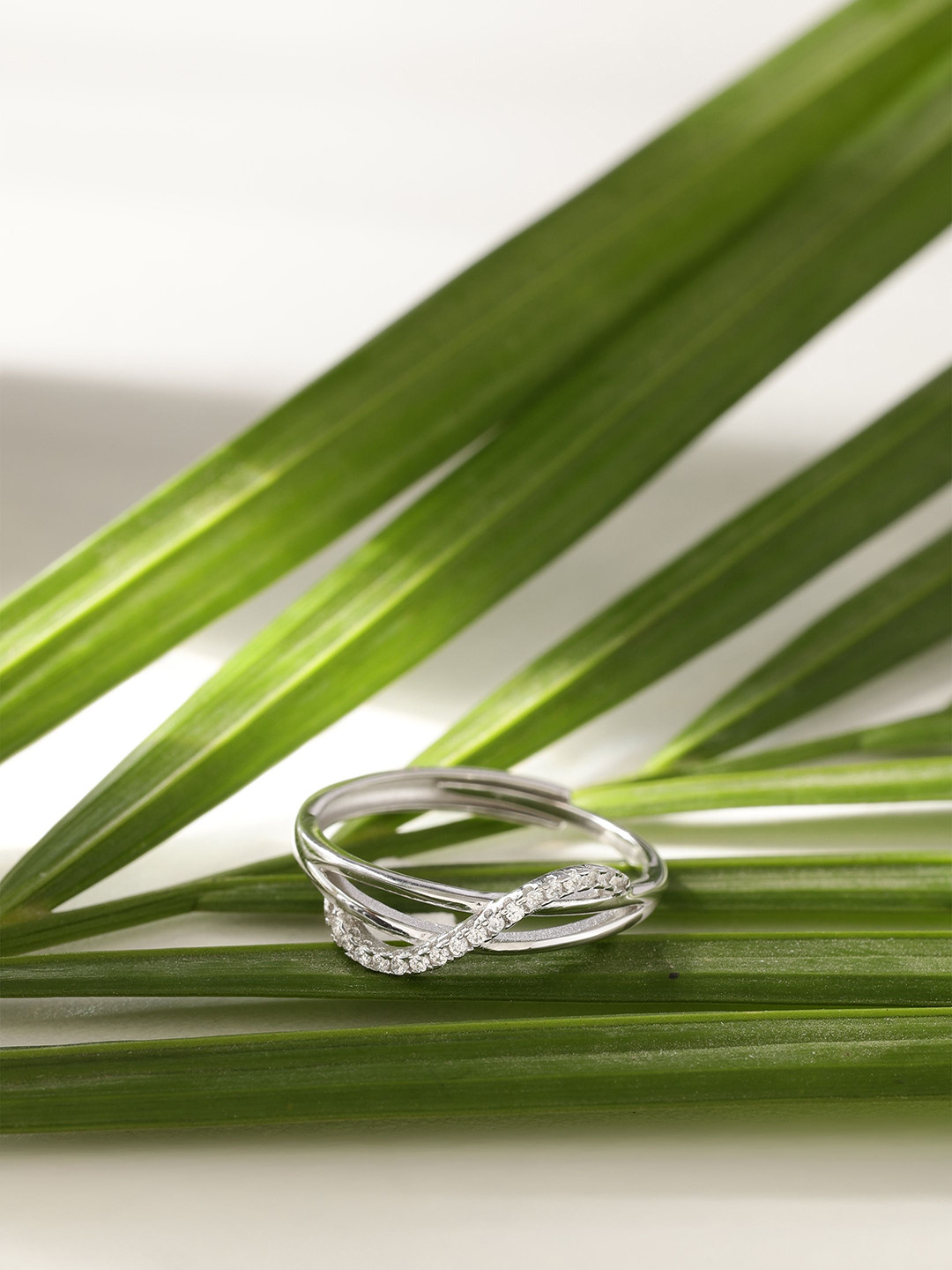 DIAVO Arcs of Grace 925 Sterling Silver Rhodium Plated Cubic Zirconia Studded Finger Ring